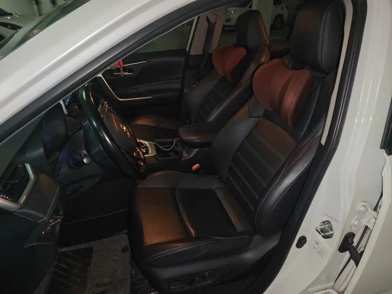Toyota Wildlander 2020 Dual-Engine 2.5L E-CVT Two-Wheel Drive Luxury Edition — миниатюра 15