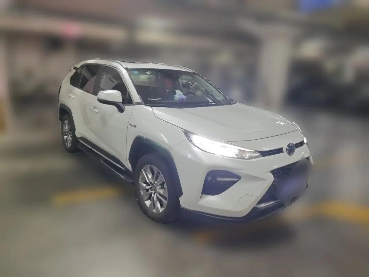 Toyota Wildlander 2020 Dual-Engine 2.5L E-CVT Two-Wheel Drive Luxury Edition — миниатюра 3