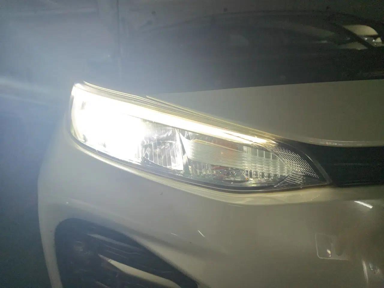 Toyota Wildlander 2020 Dual-Engine 2.5L E-CVT Two-Wheel Drive Luxury Edition — миниатюра 7