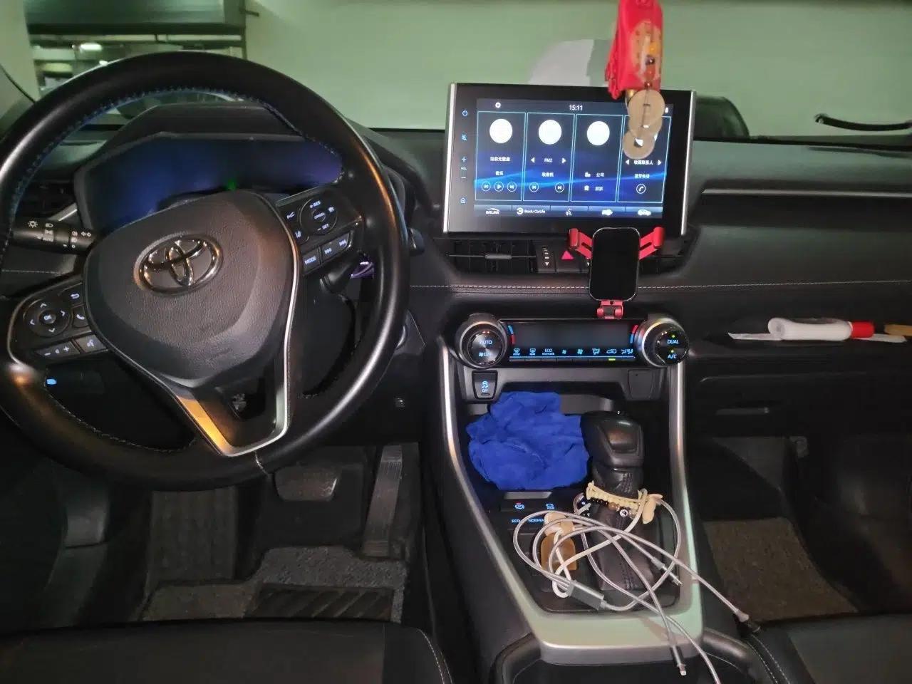 Toyota Wildlander 2020 Dual-Engine 2.5L E-CVT Two-Wheel Drive Luxury Edition — миниатюра 9