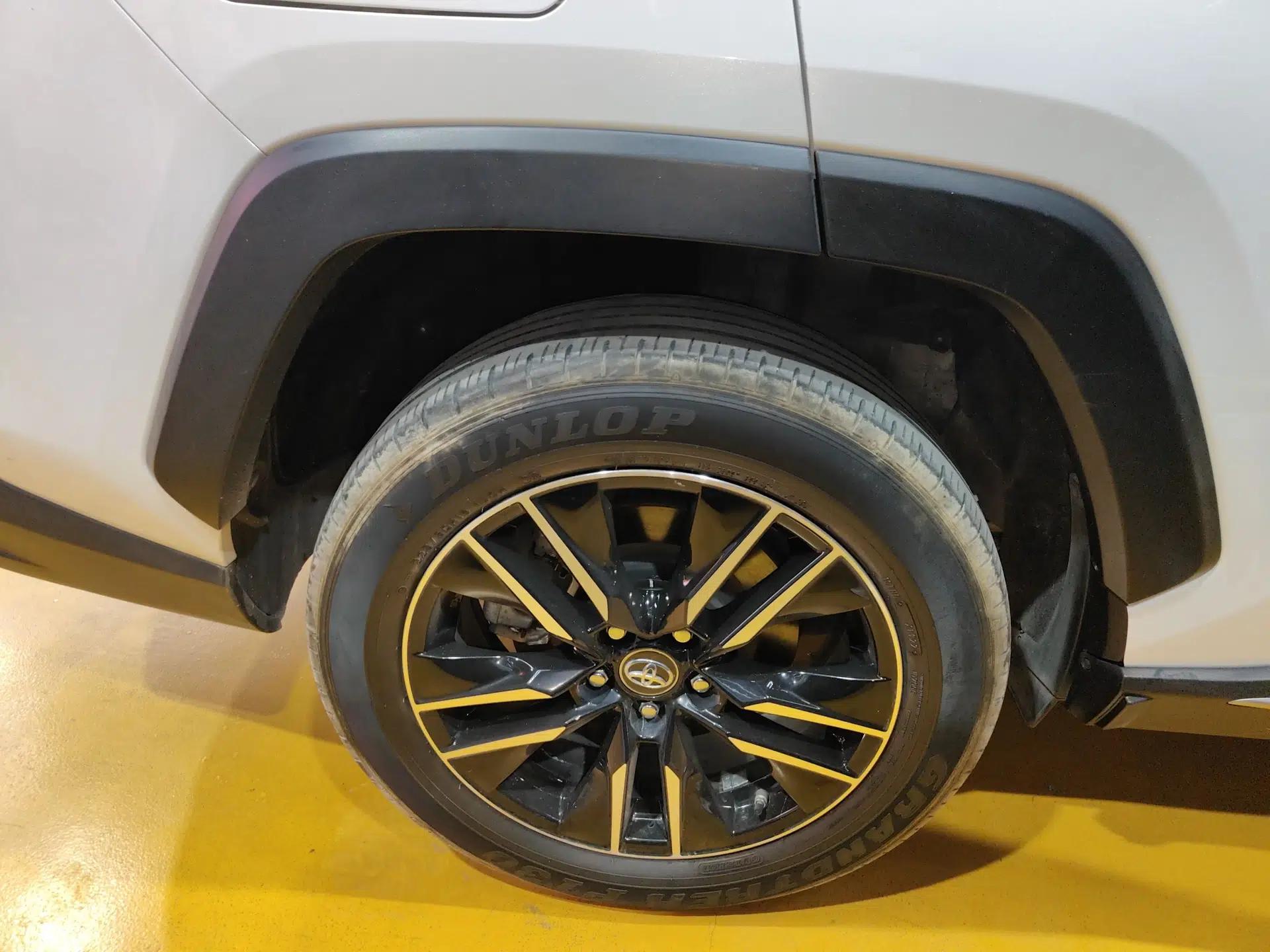 Toyota Wildlander New Energy 2021 High-Performance Edition 2.5L Two-Wheel Drive Powerful Version — миниатюра 11