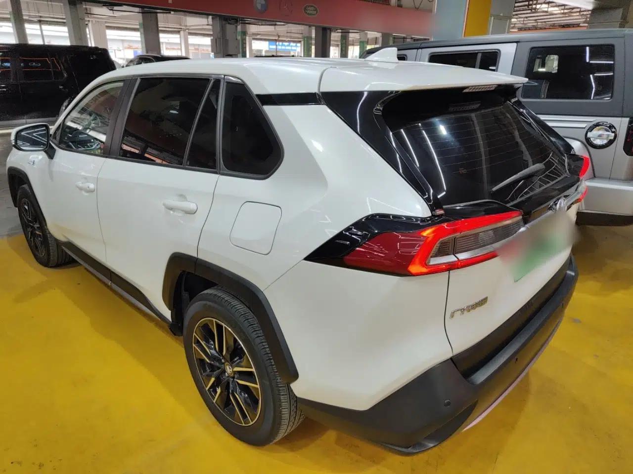 Toyota Wildlander New Energy 2021 High-Performance Edition 2.5L Two-Wheel Drive Powerful Version — миниатюра 8