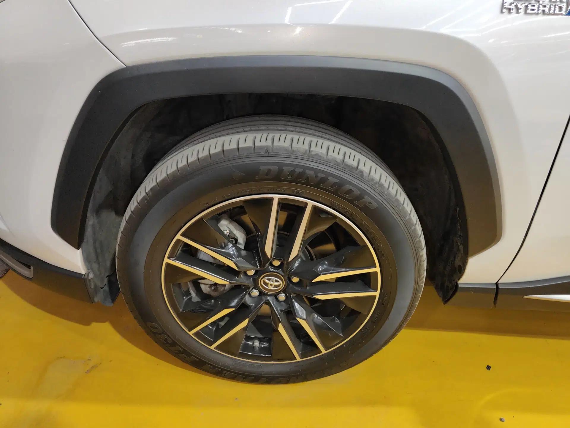 Toyota Wildlander New Energy 2021 High-Performance Edition 2.5L Two-Wheel Drive Powerful Version — миниатюра 10