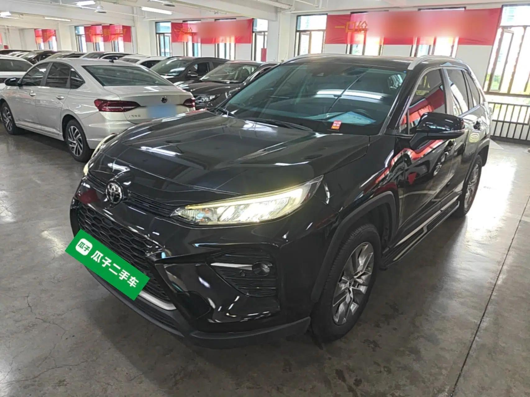 Toyota Wildlander 2021 2.0L CVT Two-Wheel Drive Luxury Edition — миниатюра 1