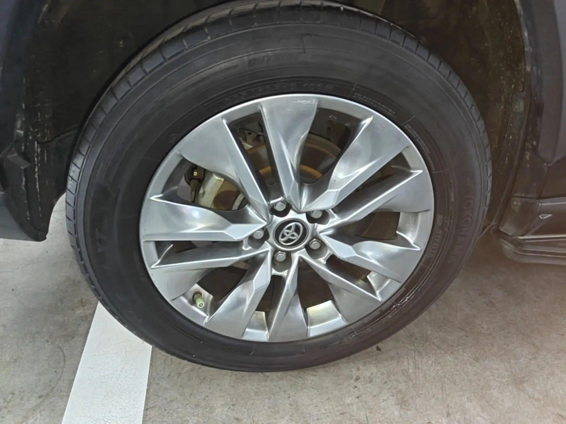 Toyota Wildlander 2021 2.0L CVT Two-Wheel Drive Luxury Edition — миниатюра 11