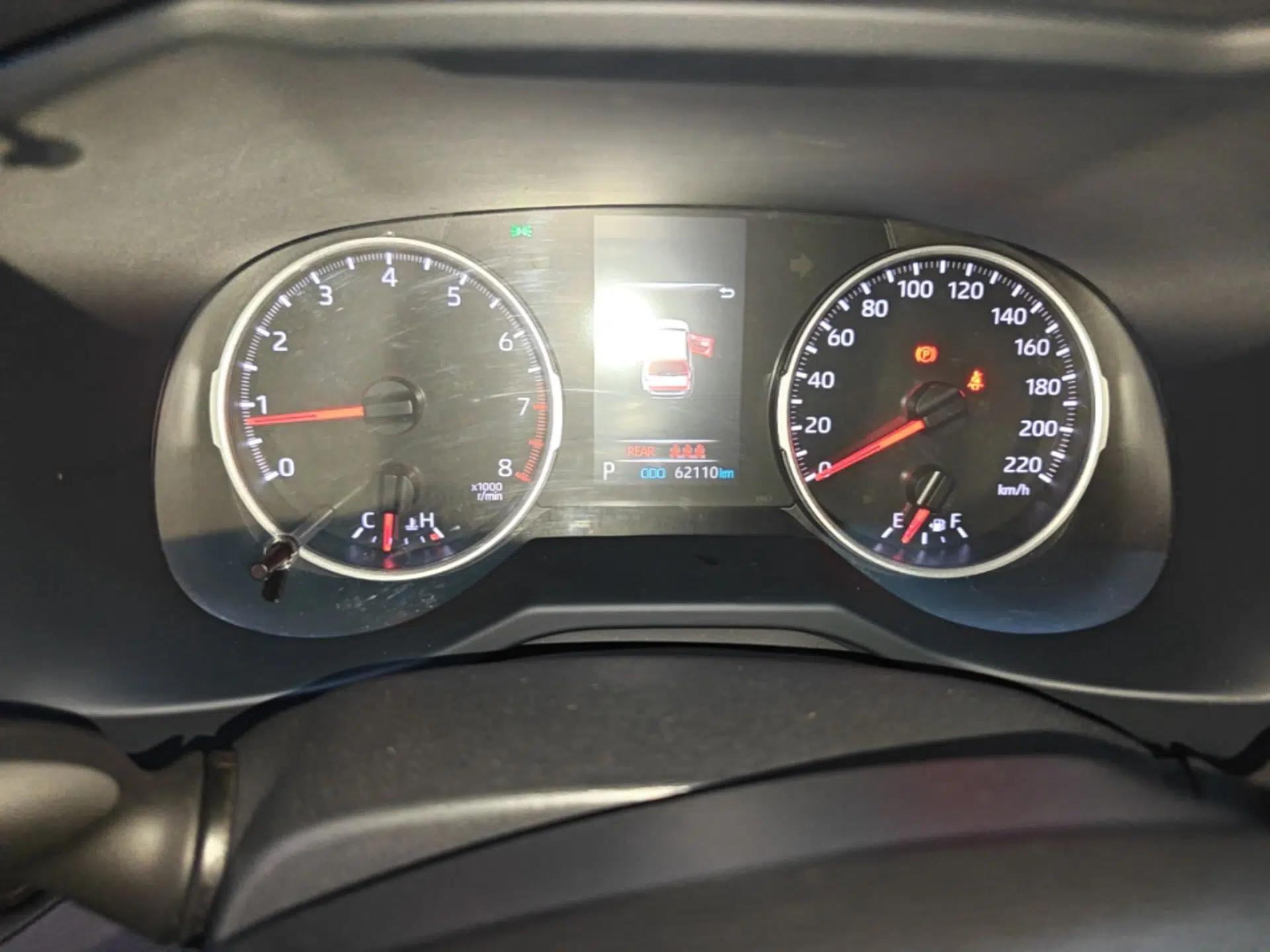 Toyota Wildlander 2021 2.0L CVT Two-Wheel Drive Luxury Edition — миниатюра 14