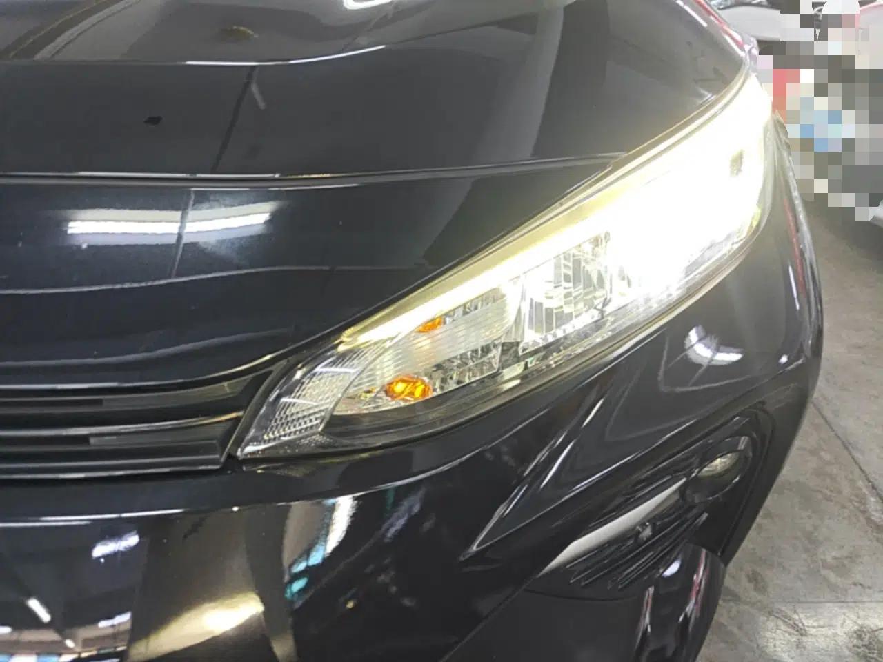 Toyota Wildlander 2021 2.0L CVT Two-Wheel Drive Luxury Edition — миниатюра 8