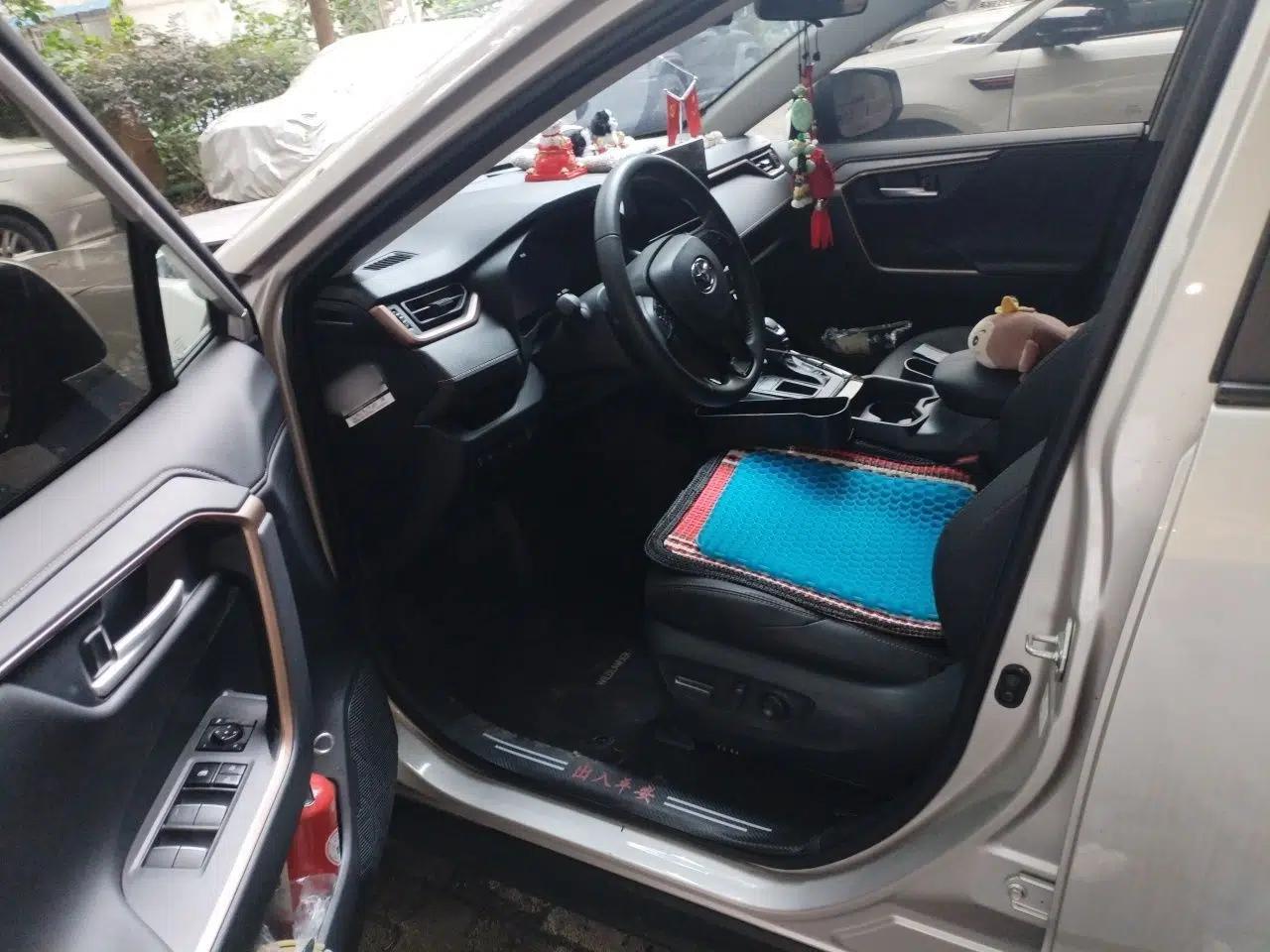 Toyota Wildlander 2024 2.0L CVT Two-Wheel Drive Urban Edition — миниатюра 19