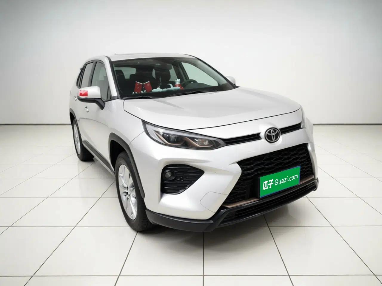 Toyota Wildlander 2024 2.0L CVT Two-Wheel Drive Urban Edition — миниатюра 3