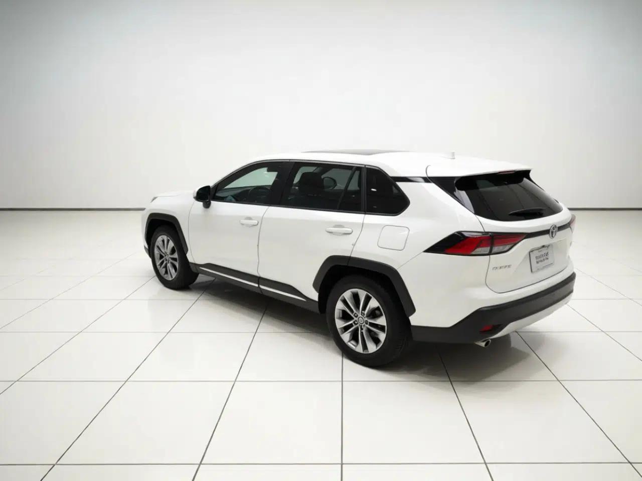 Toyota Wildlander 2024 2.0L CVT Two-Wheel Drive Urban Edition — миниатюра 4