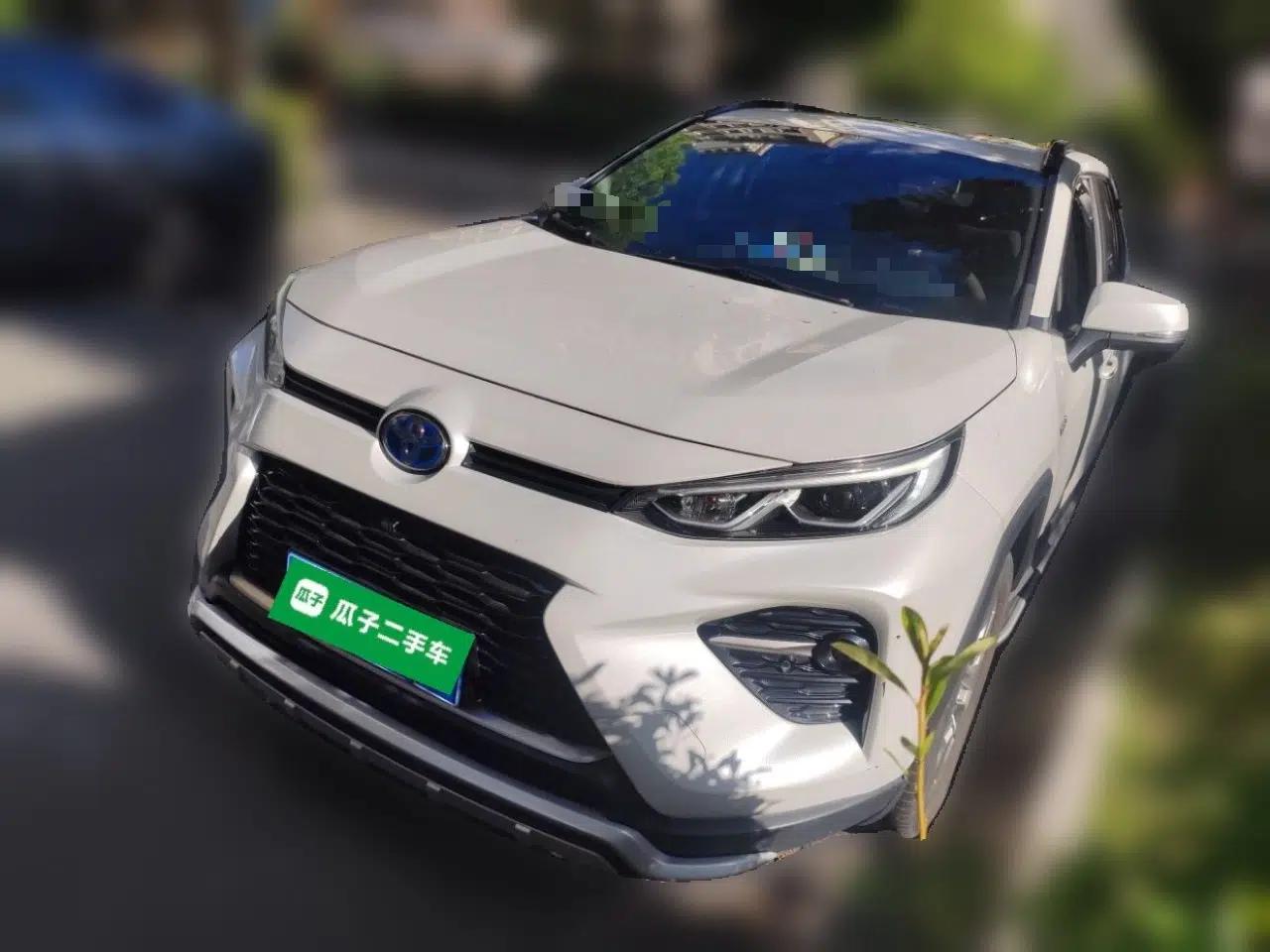 Toyota Wildlander 2022 Dual-Engine 2.5L E-CVT Two-Wheel Drive Prestige Edition — миниатюра 1