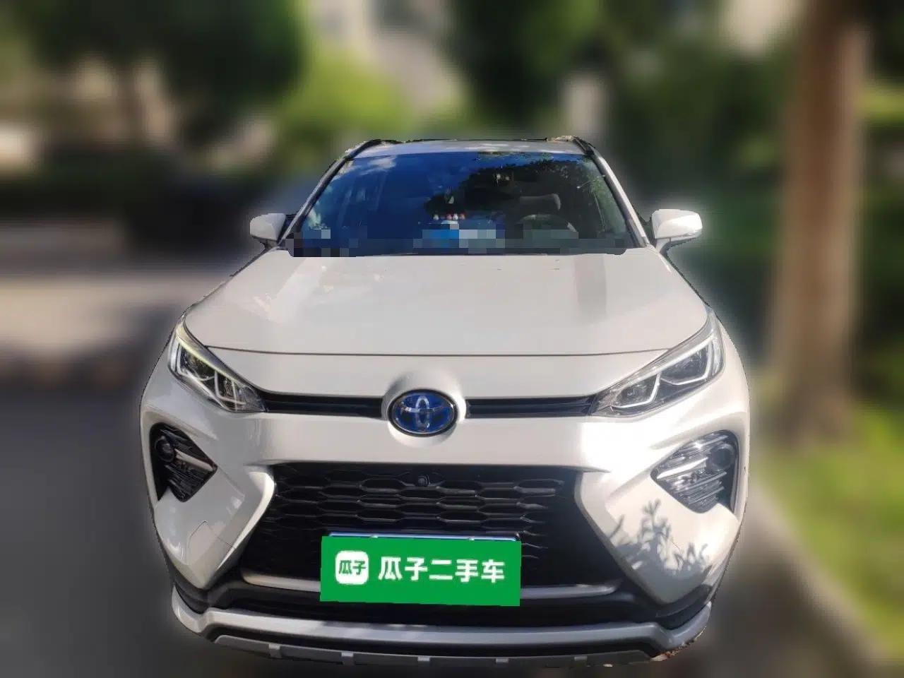 Toyota Wildlander 2022 Dual-Engine 2.5L E-CVT Two-Wheel Drive Prestige Edition — миниатюра 2