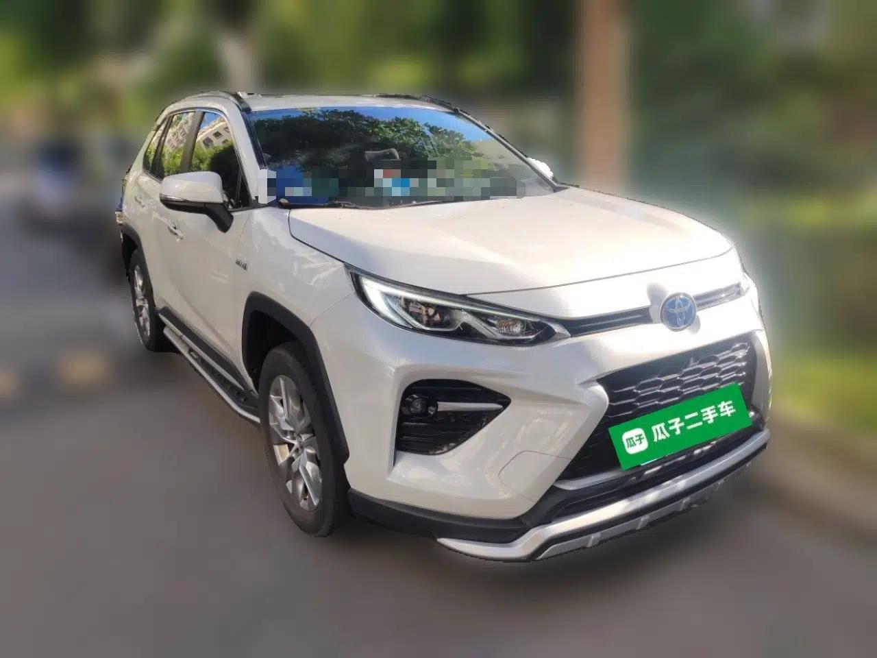 Toyota Wildlander 2022 Dual-Engine 2.5L E-CVT Two-Wheel Drive Prestige Edition — миниатюра 3