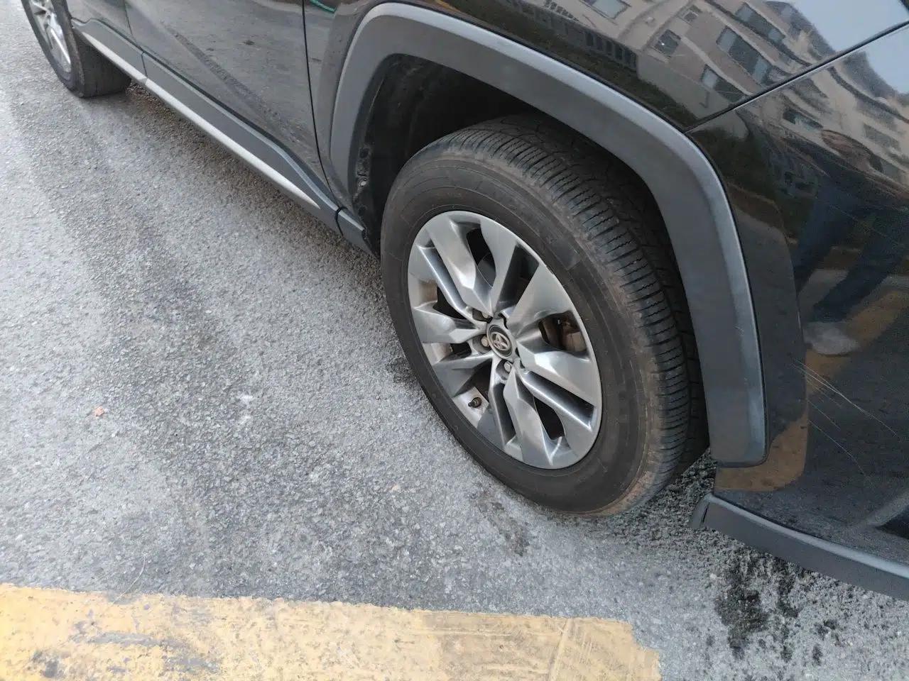 Toyota Wildlander 2021 2.0L CVT Two-Wheel Drive Luxury Edition — миниатюра 8