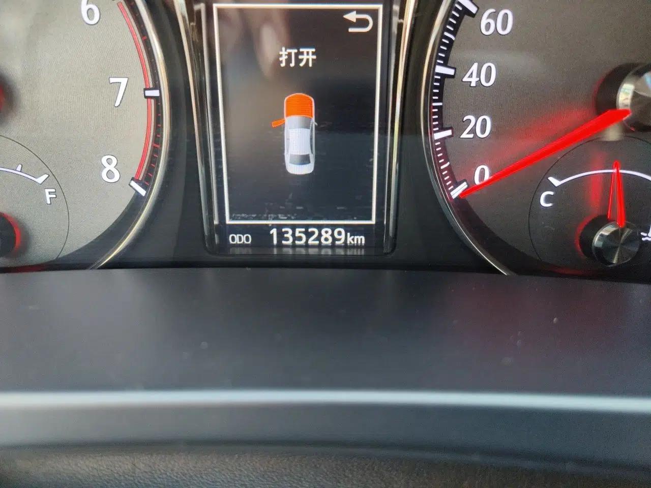 Toyota Crown 2015 2.0T Pioneer Edition — миниатюра 12
