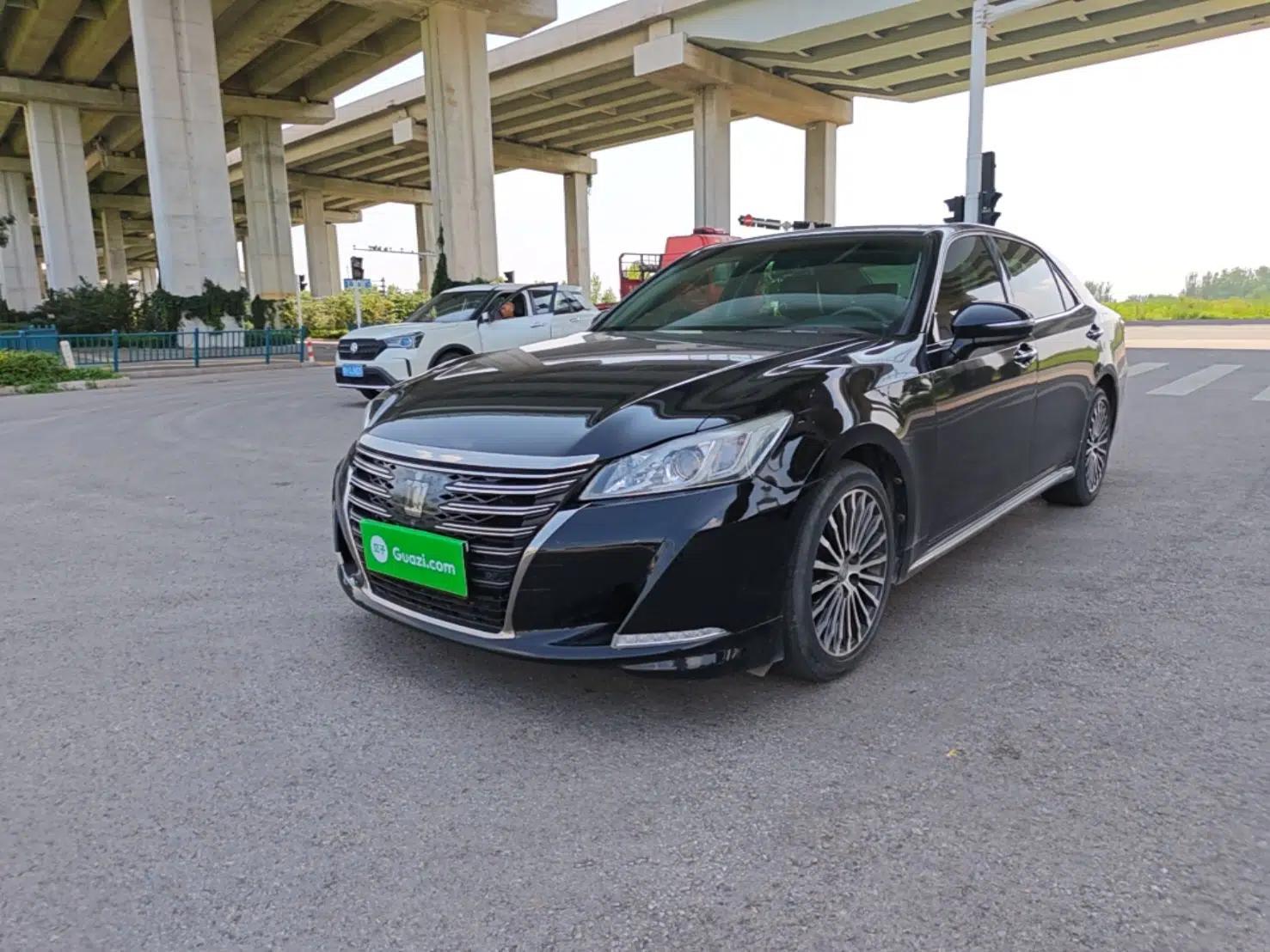Toyota Crown 2018 2.0T Sport Edition — миниатюра 1
