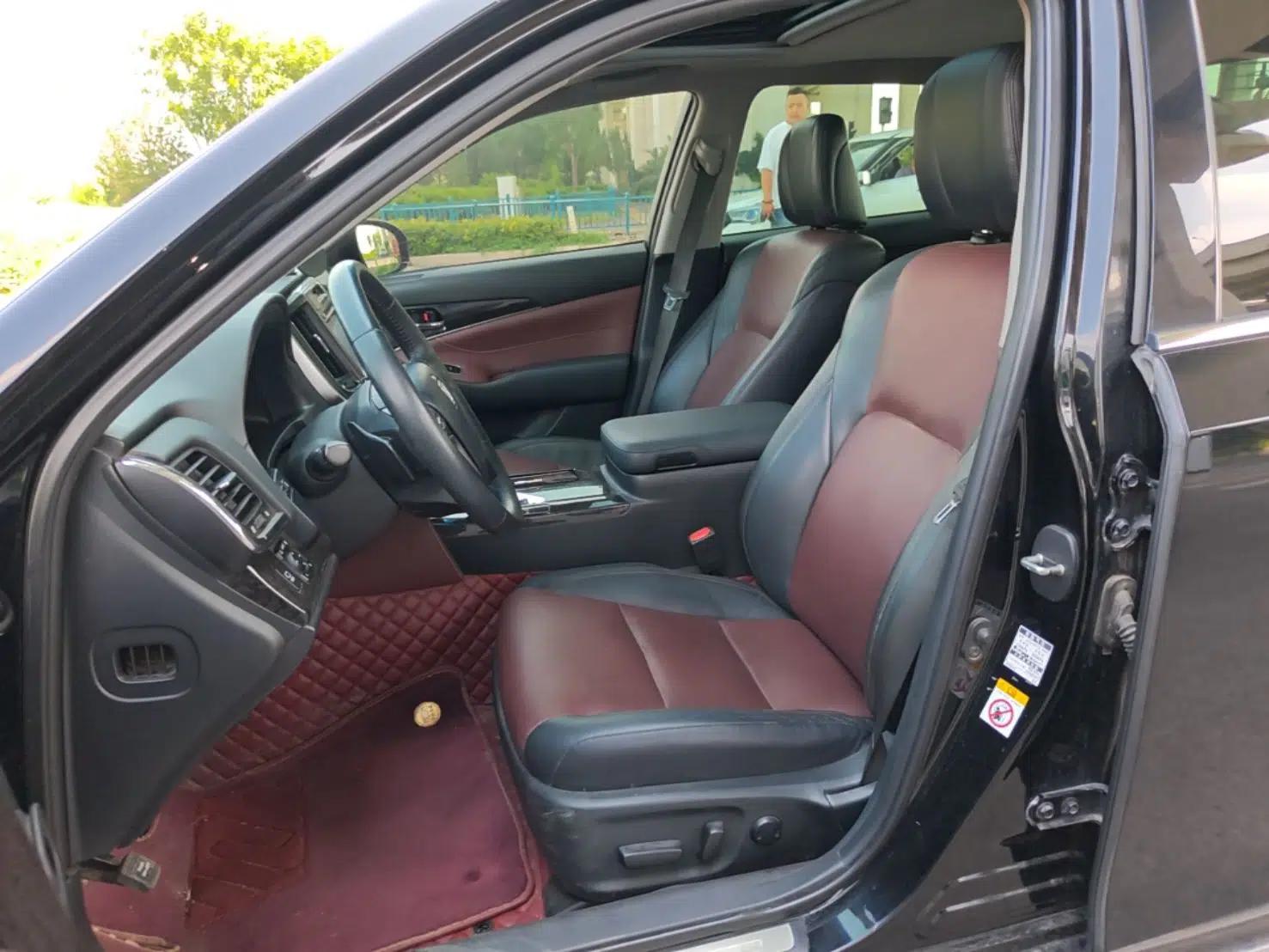 Toyota Crown 2018 2.0T Sport Edition — миниатюра 17