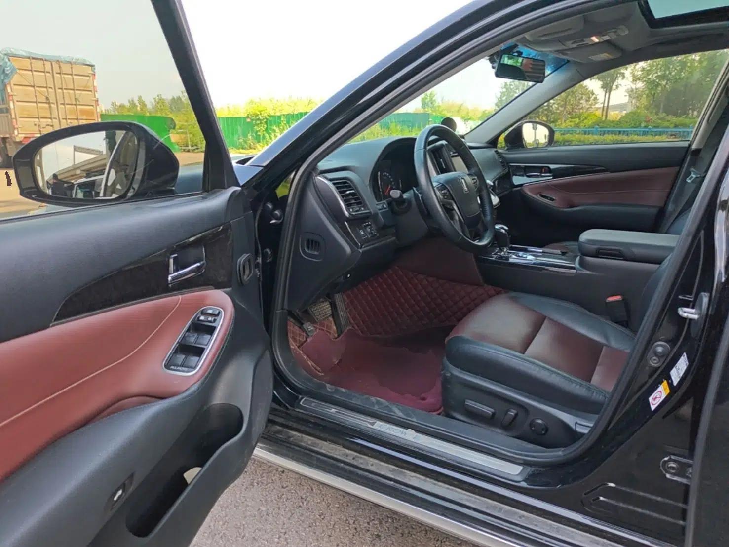 Toyota Crown 2018 2.0T Sport Edition — миниатюра 18