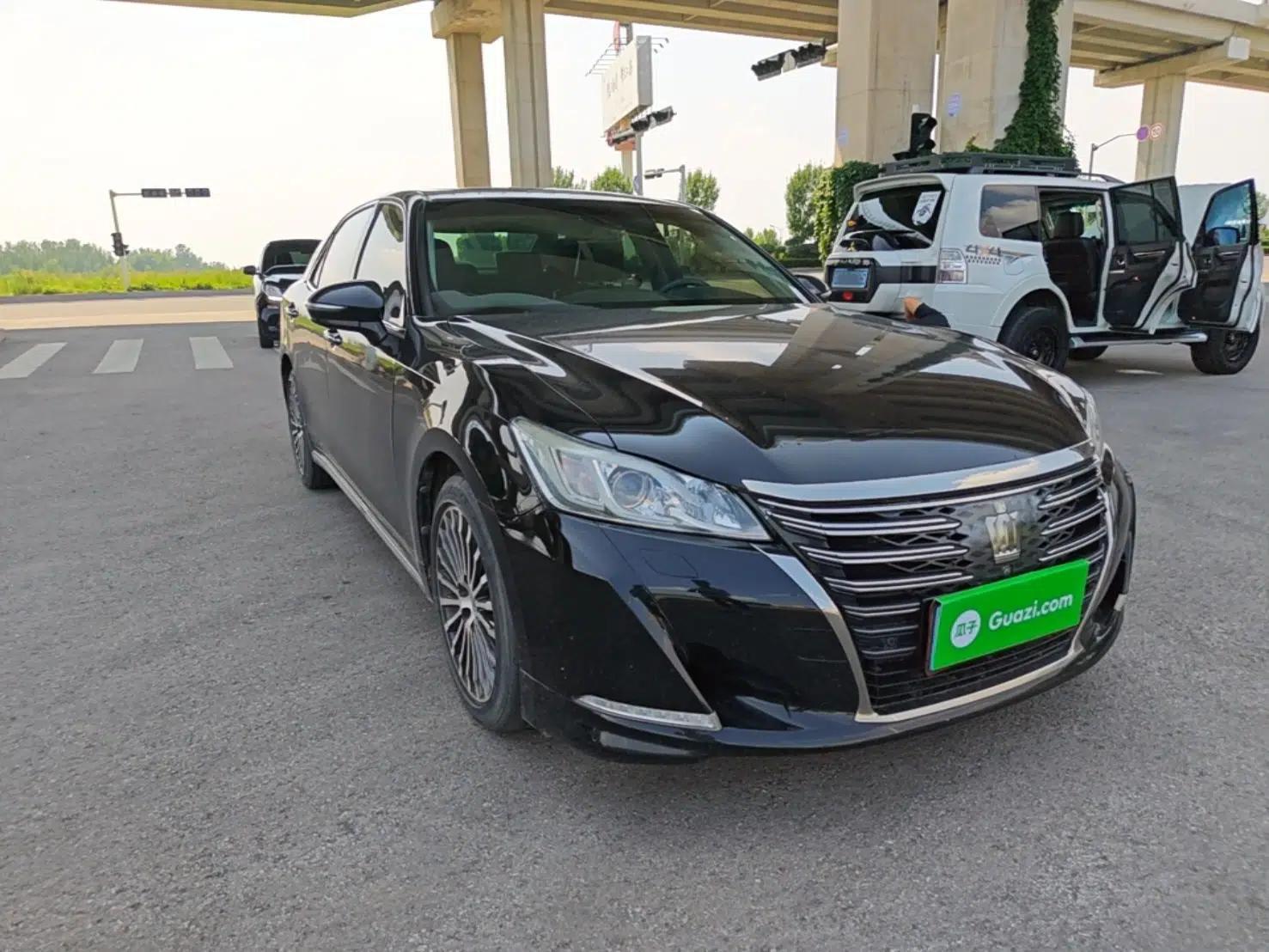 Toyota Crown 2018 2.0T Sport Edition — миниатюра 3