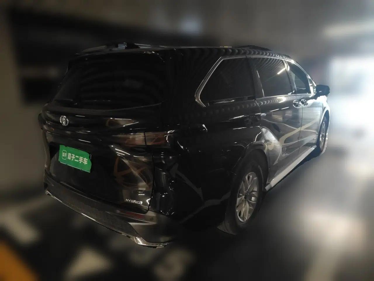 Toyota Granvia 2024 2.5L Hybrid Comfort Edition — миниатюра 6