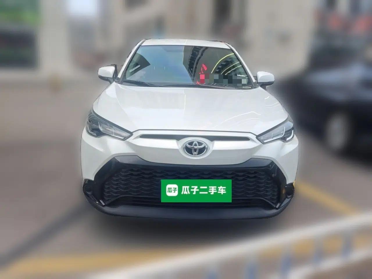 Toyota FRONTLANDER 2024 2.0L CVT Elite Edition — миниатюра 2