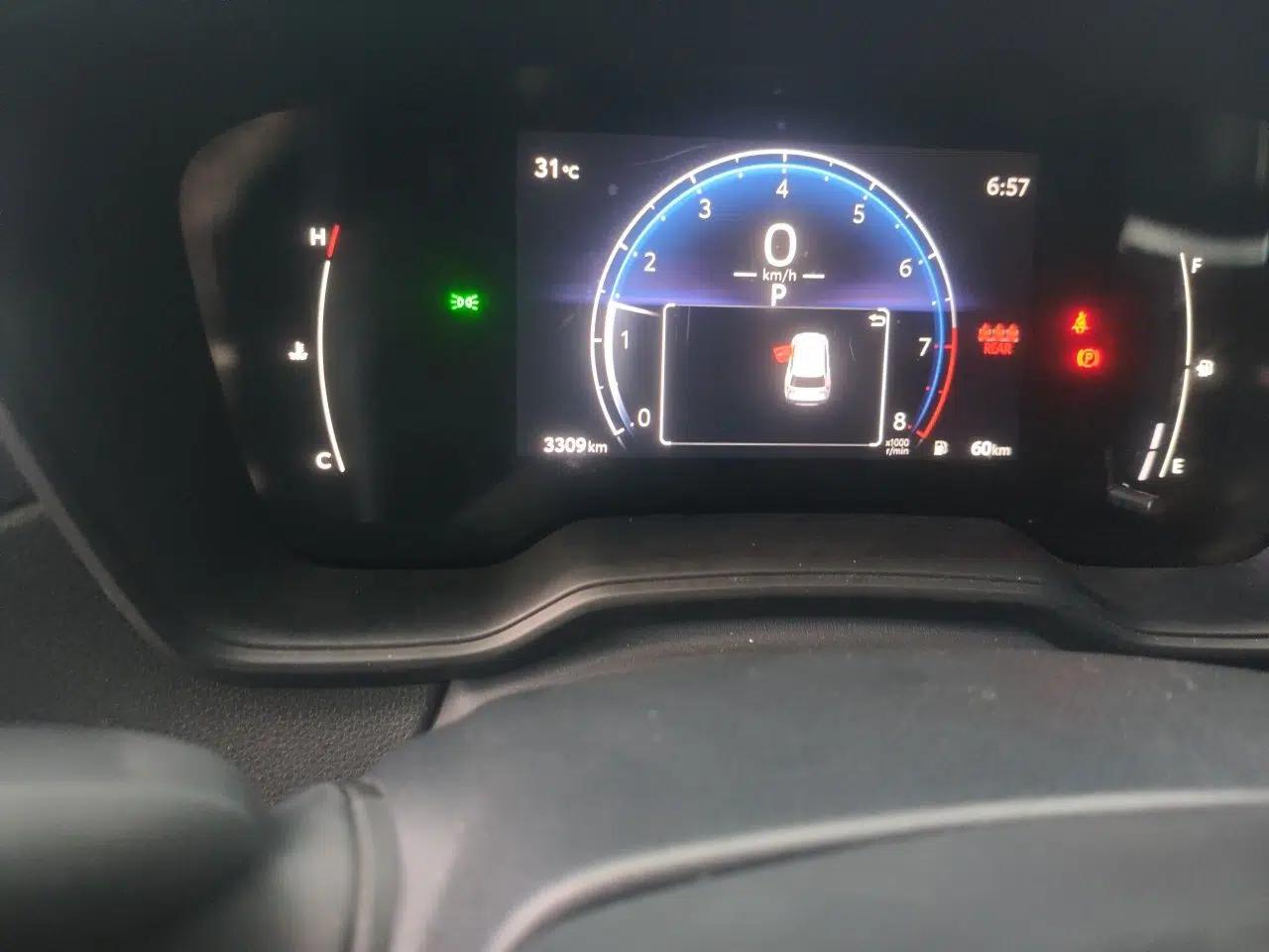 Toyota FRONTLANDER 2024 2.0L CVT Elite Edition — миниатюра 12