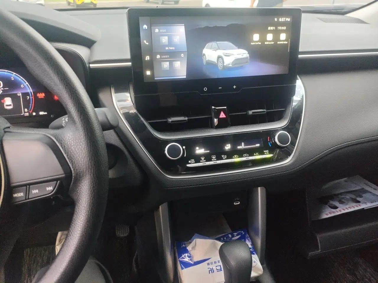 Toyota FRONTLANDER 2024 2.0L CVT Elite Edition — миниатюра 13