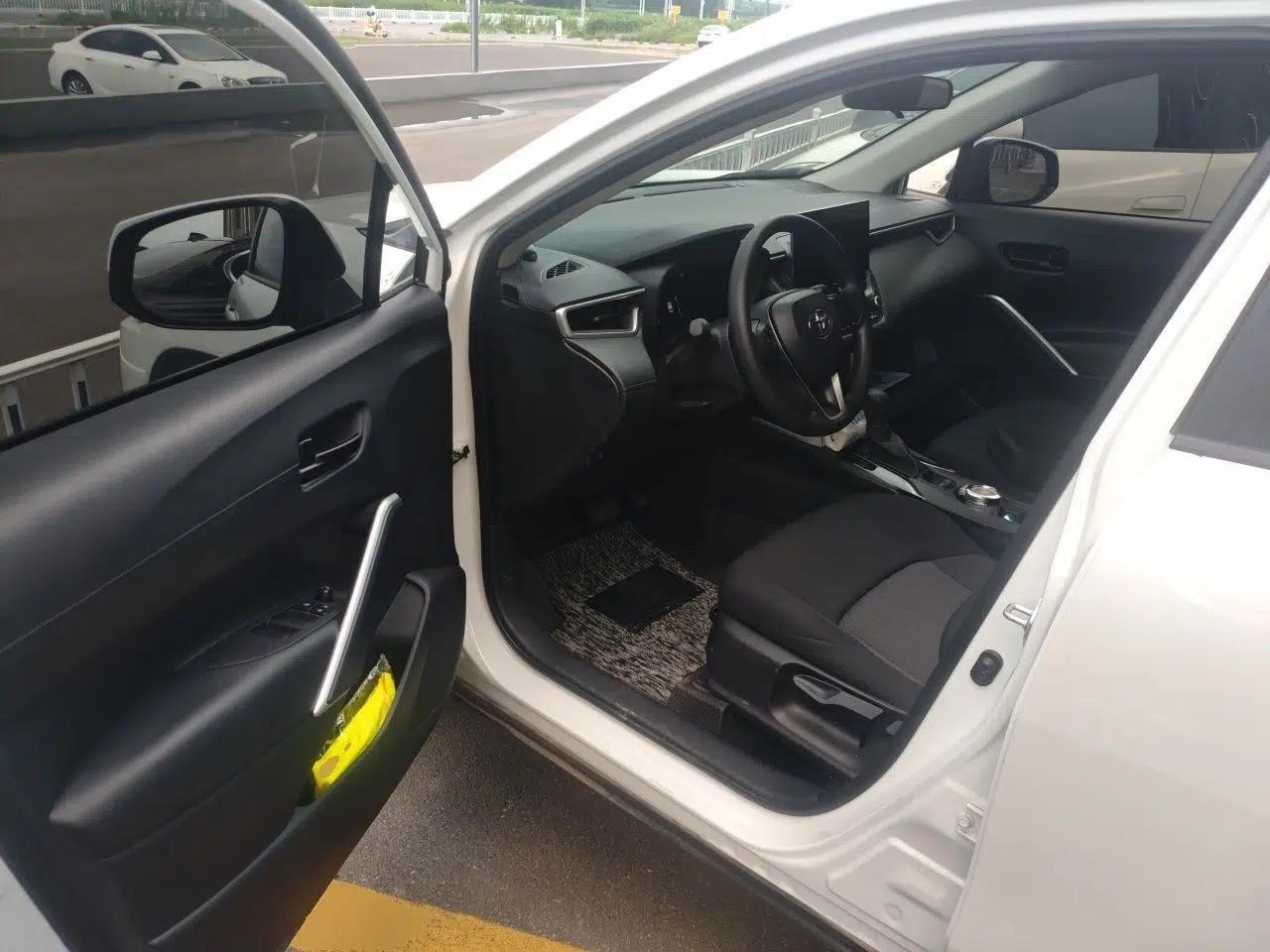Toyota FRONTLANDER 2024 2.0L CVT Elite Edition — миниатюра 16