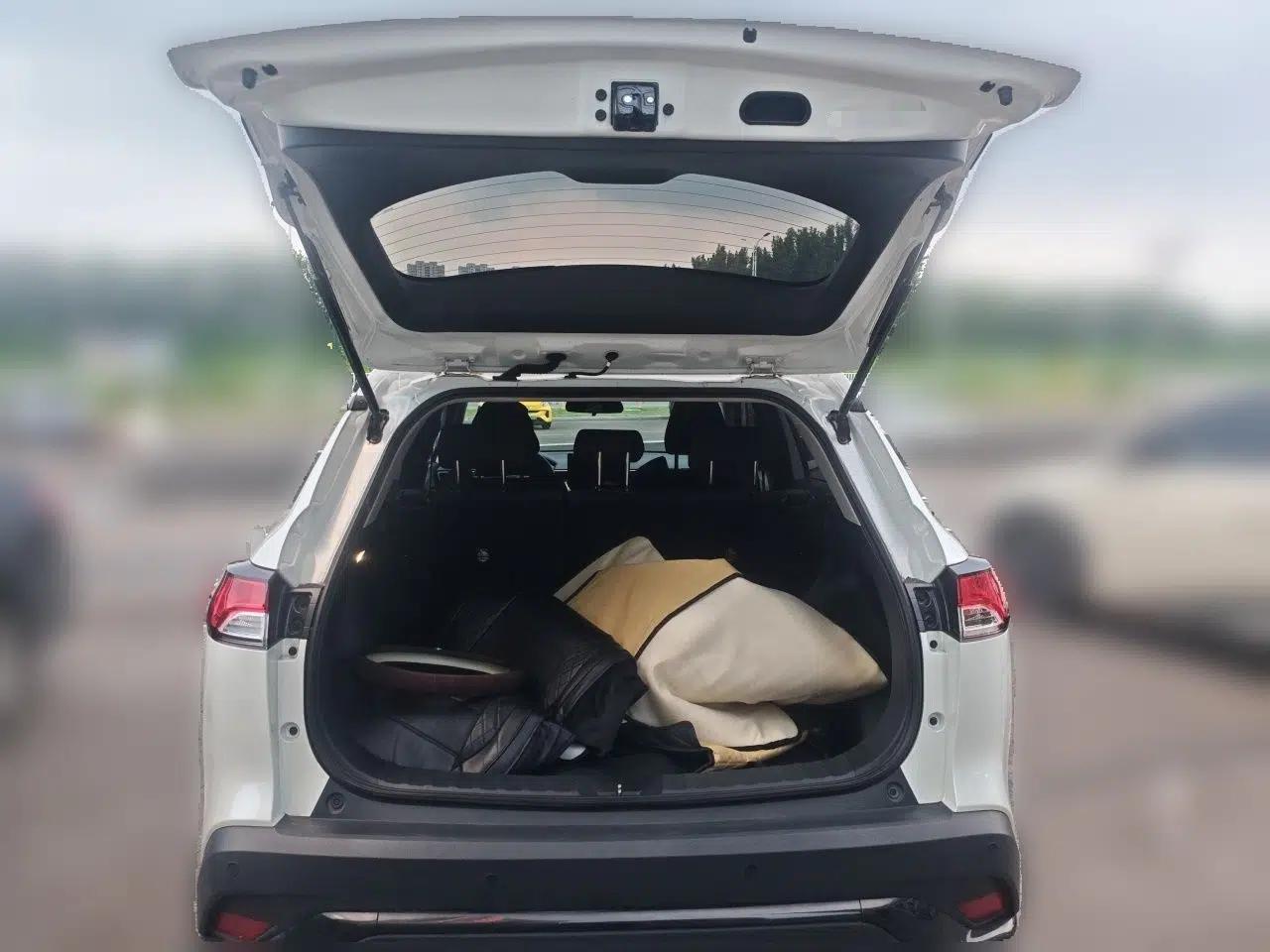 Toyota FRONTLANDER 2024 2.0L CVT Elite Edition — миниатюра 19