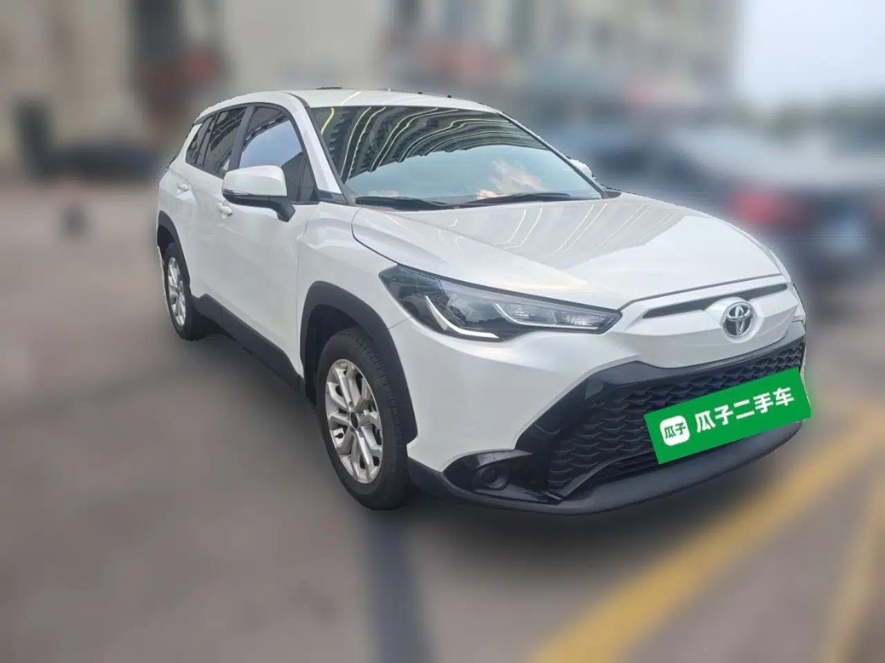 Toyota FRONTLANDER 2024 2.0L CVT Elite Edition — миниатюра 3