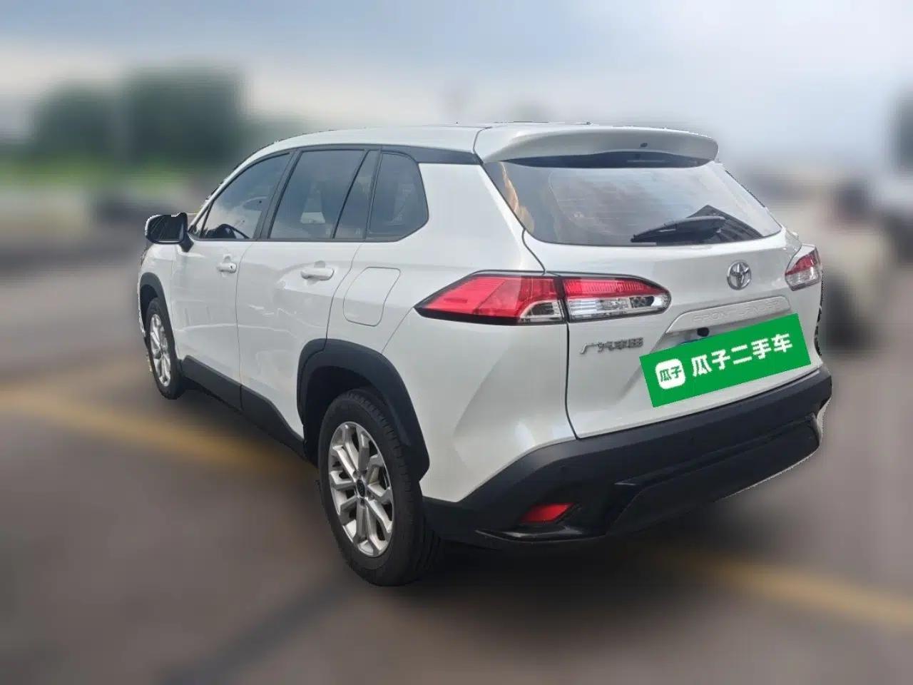 Toyota FRONTLANDER 2024 2.0L CVT Elite Edition — миниатюра 4