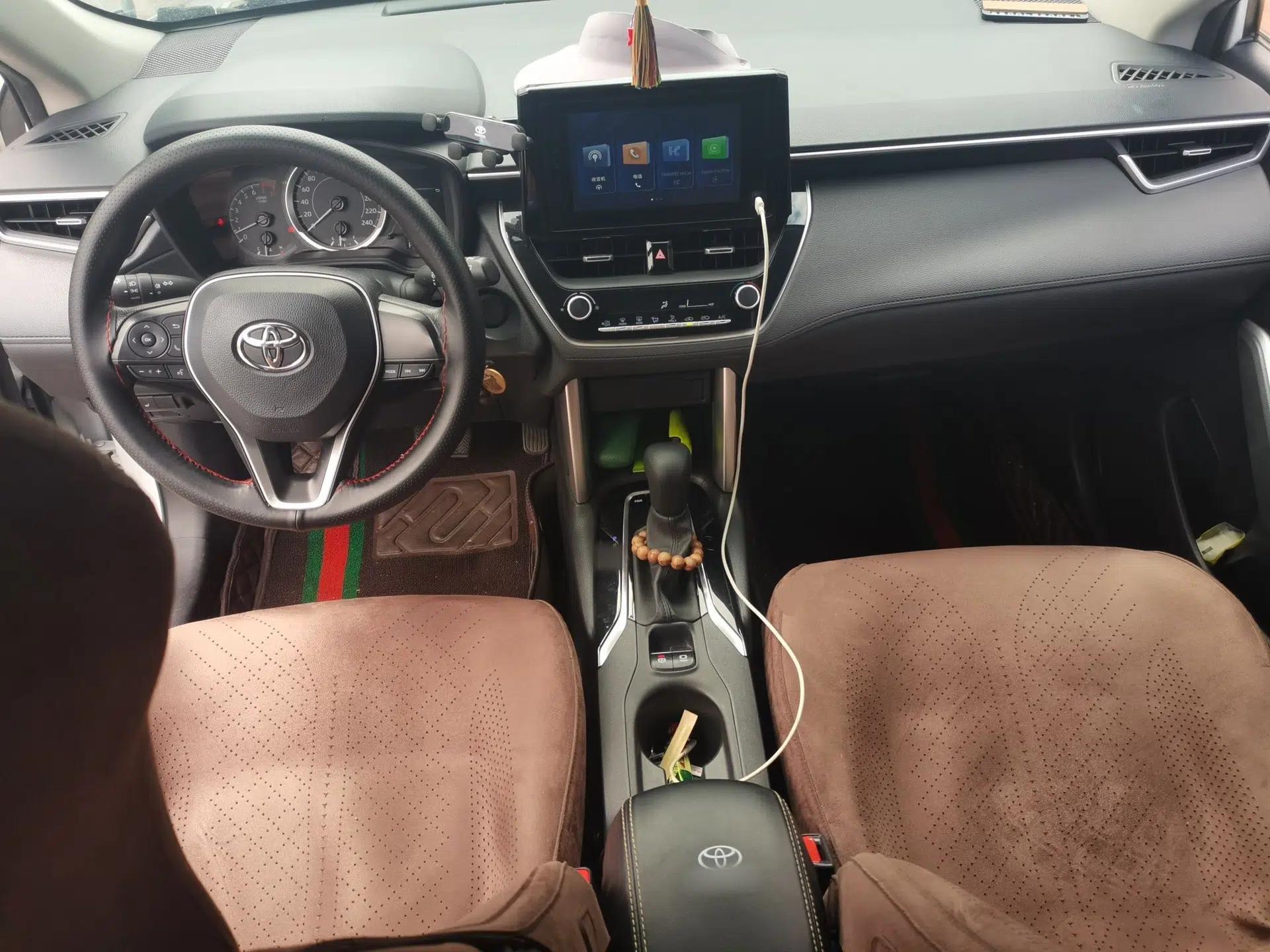 Toyota FRONTLANDER 2022 2.0L CVT Elite Edition — миниатюра 9