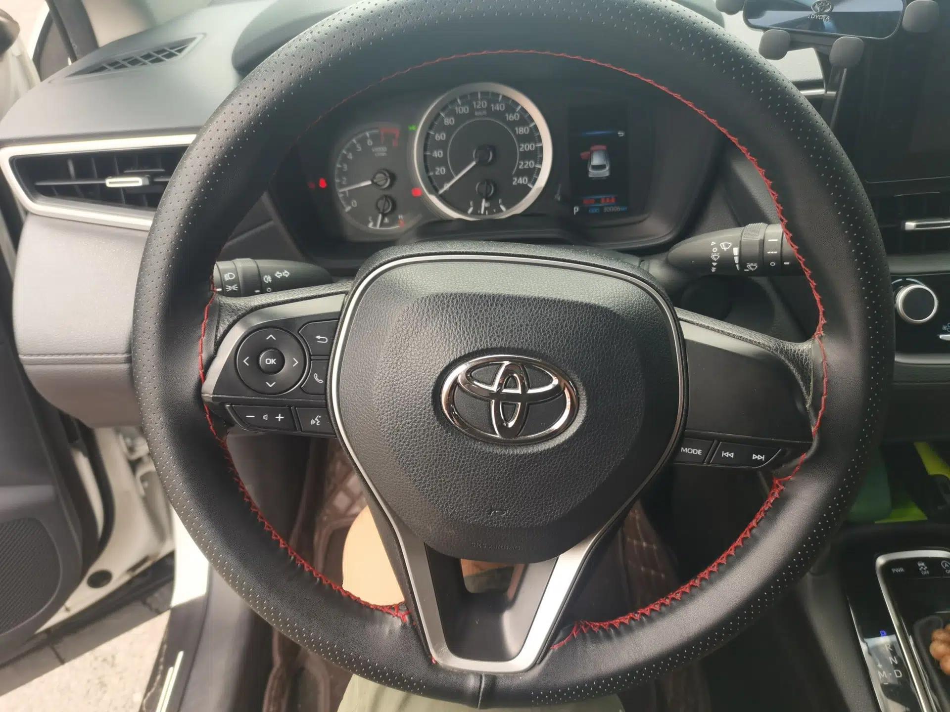 Toyota FRONTLANDER 2022 2.0L CVT Elite Edition — миниатюра 10