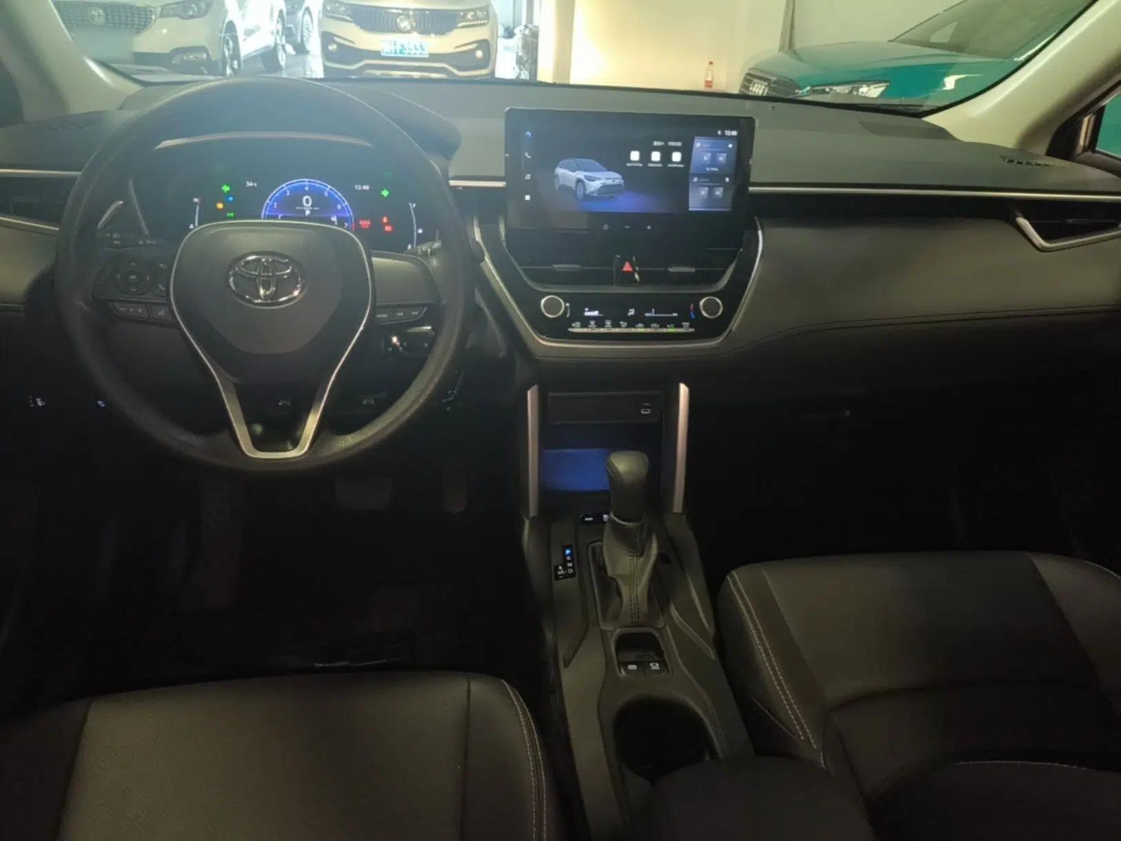 Toyota FRONTLANDER 2024 2.0L CVT Elite Plus Edition — миниатюра 17