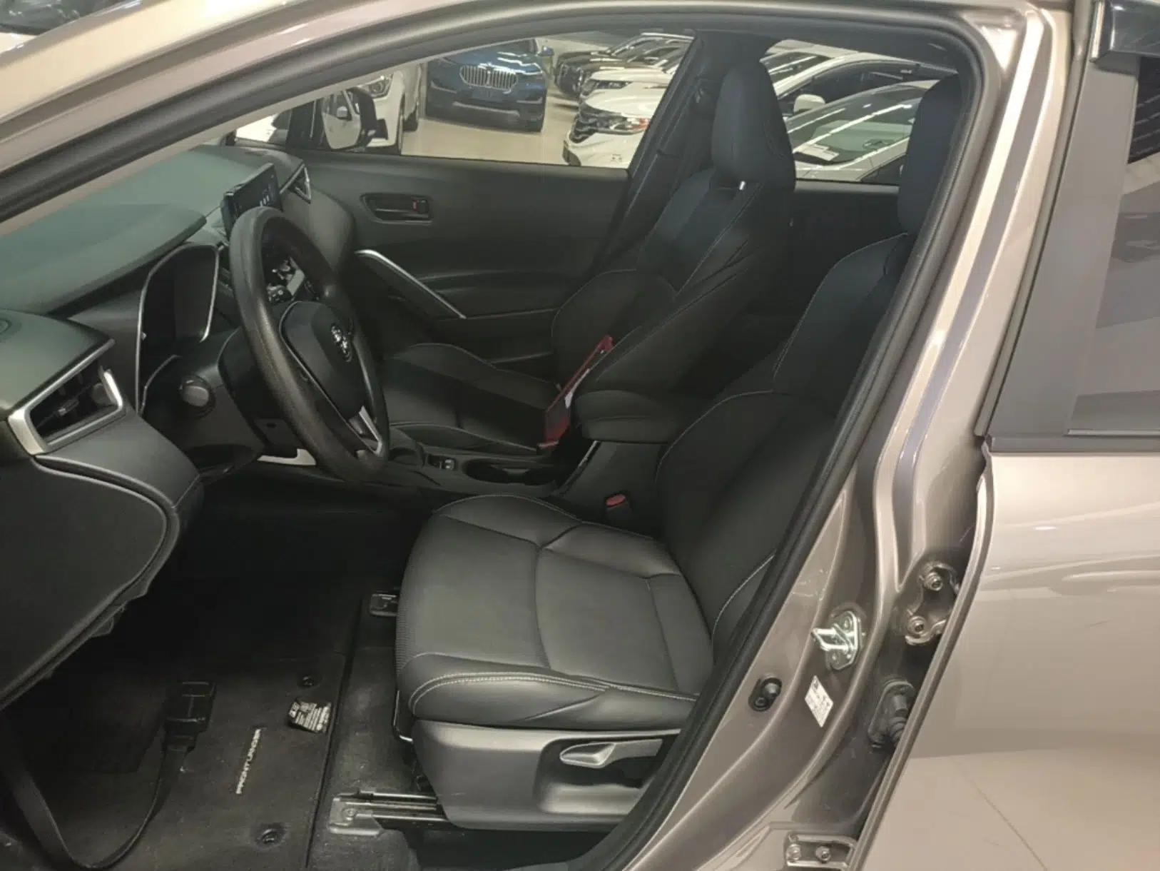 Toyota FRONTLANDER 2024 2.0L CVT Elite Plus Edition — миниатюра 22
