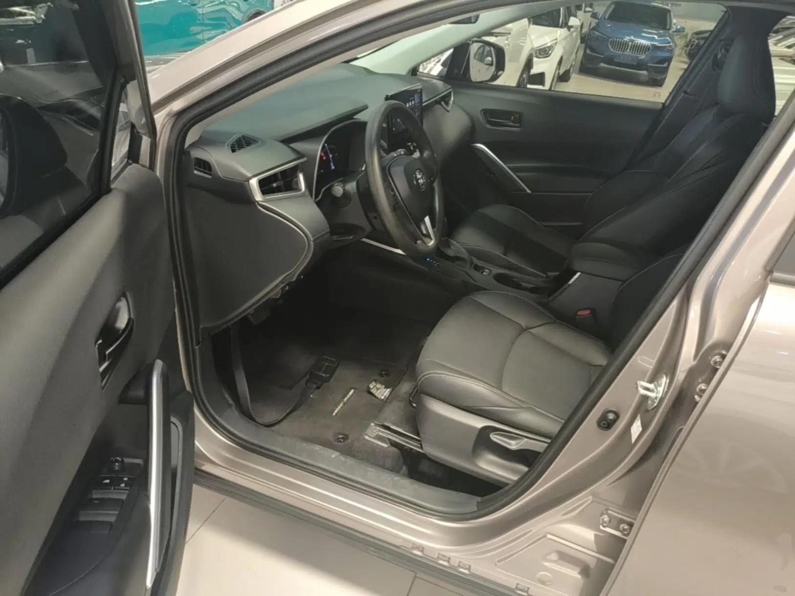 Toyota FRONTLANDER 2024 2.0L CVT Elite Plus Edition — миниатюра 23