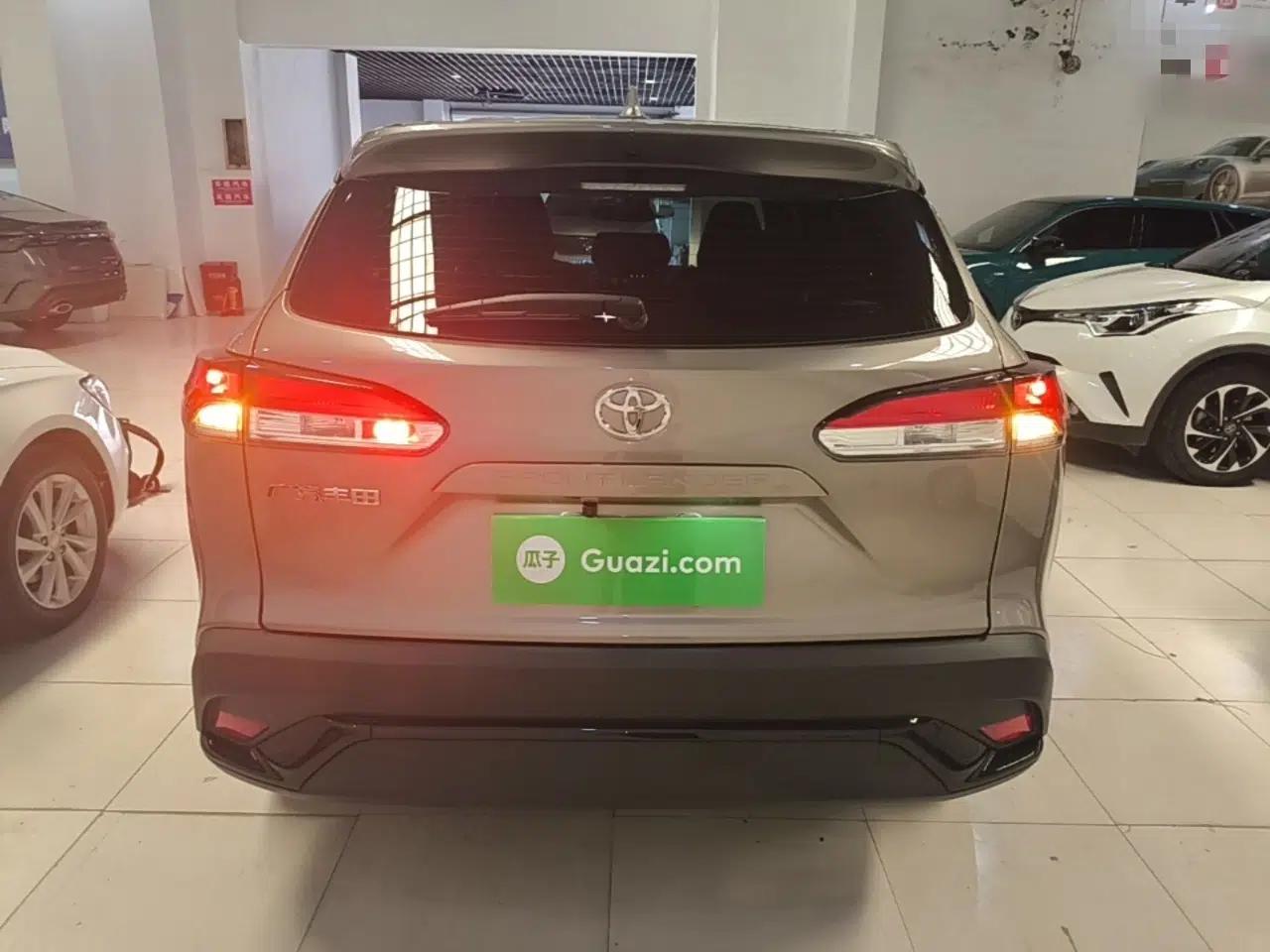 Toyota FRONTLANDER 2024 2.0L CVT Elite Plus Edition — миниатюра 5