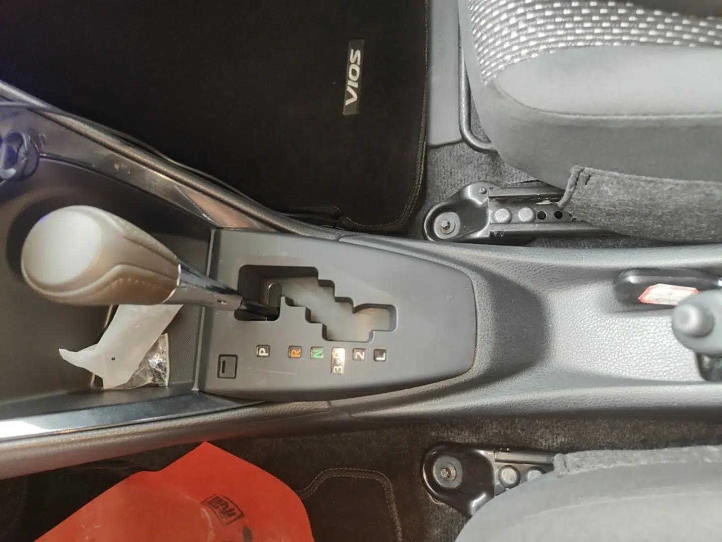 Toyota Vios 2014 1.5L Automatic ZhiZhen Edition — миниатюра 16
