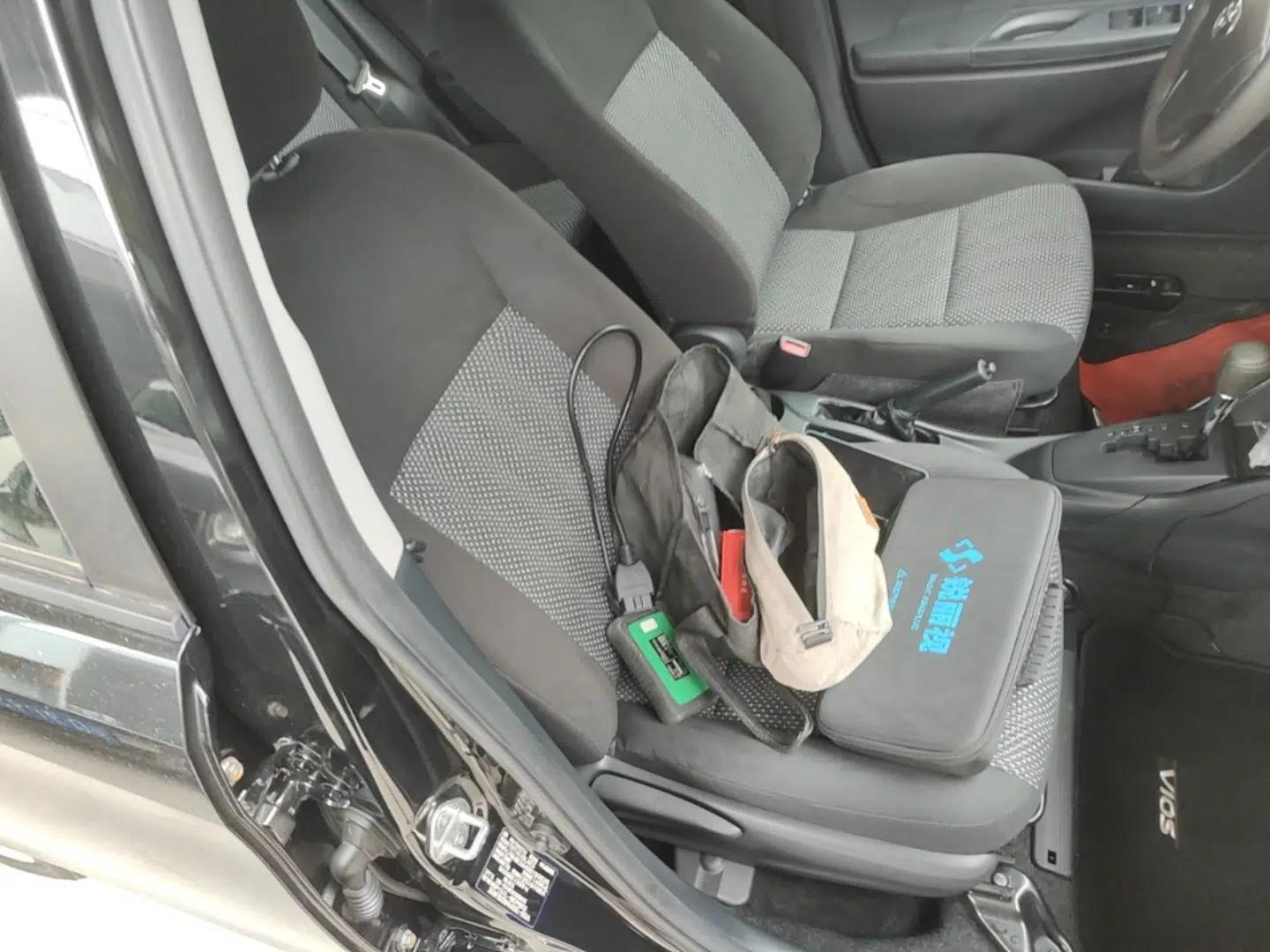 Toyota Vios 2014 1.5L Automatic ZhiZhen Edition — миниатюра 19