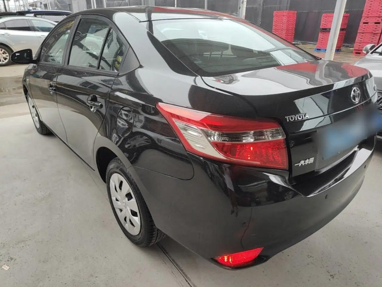 Toyota Vios 2014 1.5L Automatic ZhiZhen Edition — миниатюра 4