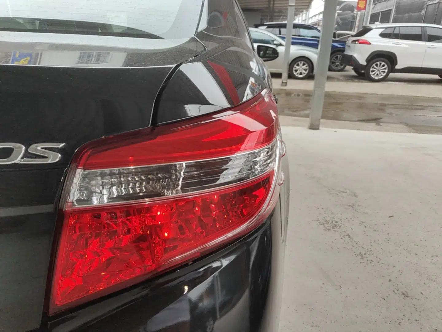 Toyota Vios 2014 1.5L Automatic ZhiZhen Edition — миниатюра 9