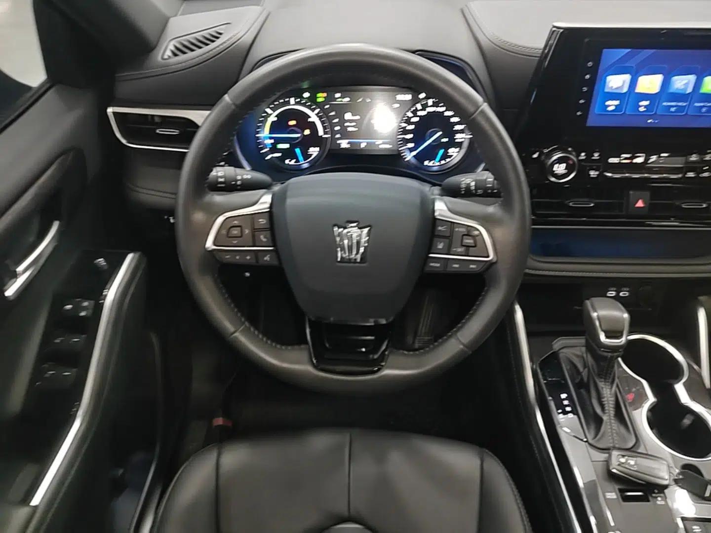 Toyota Crown Kluger 2023 2.5L HEV Four-Wheel Drive Luxury Edition — миниатюра 18