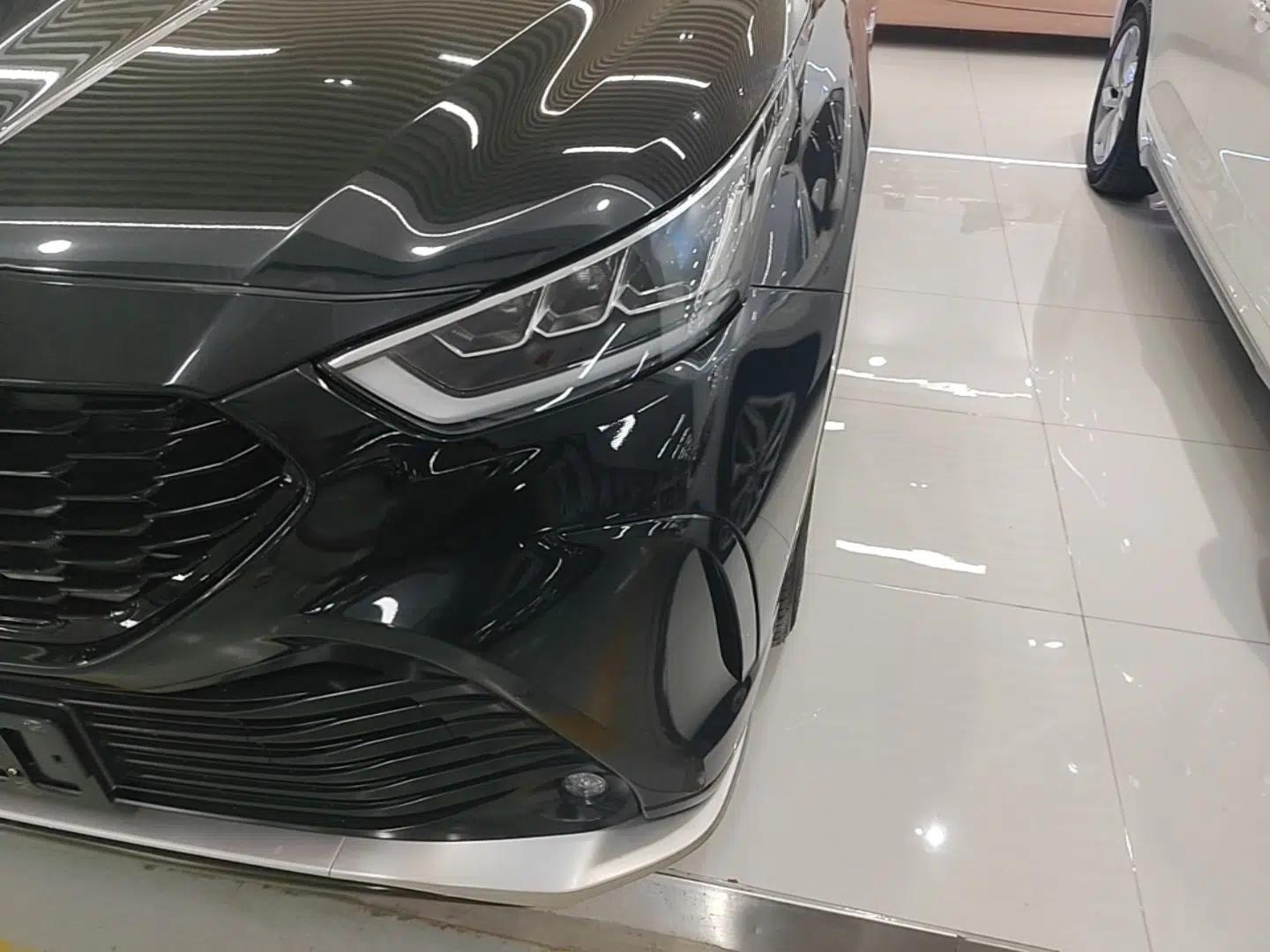 Toyota Crown Kluger 2023 2.5L HEV Four-Wheel Drive Luxury Edition — миниатюра 8