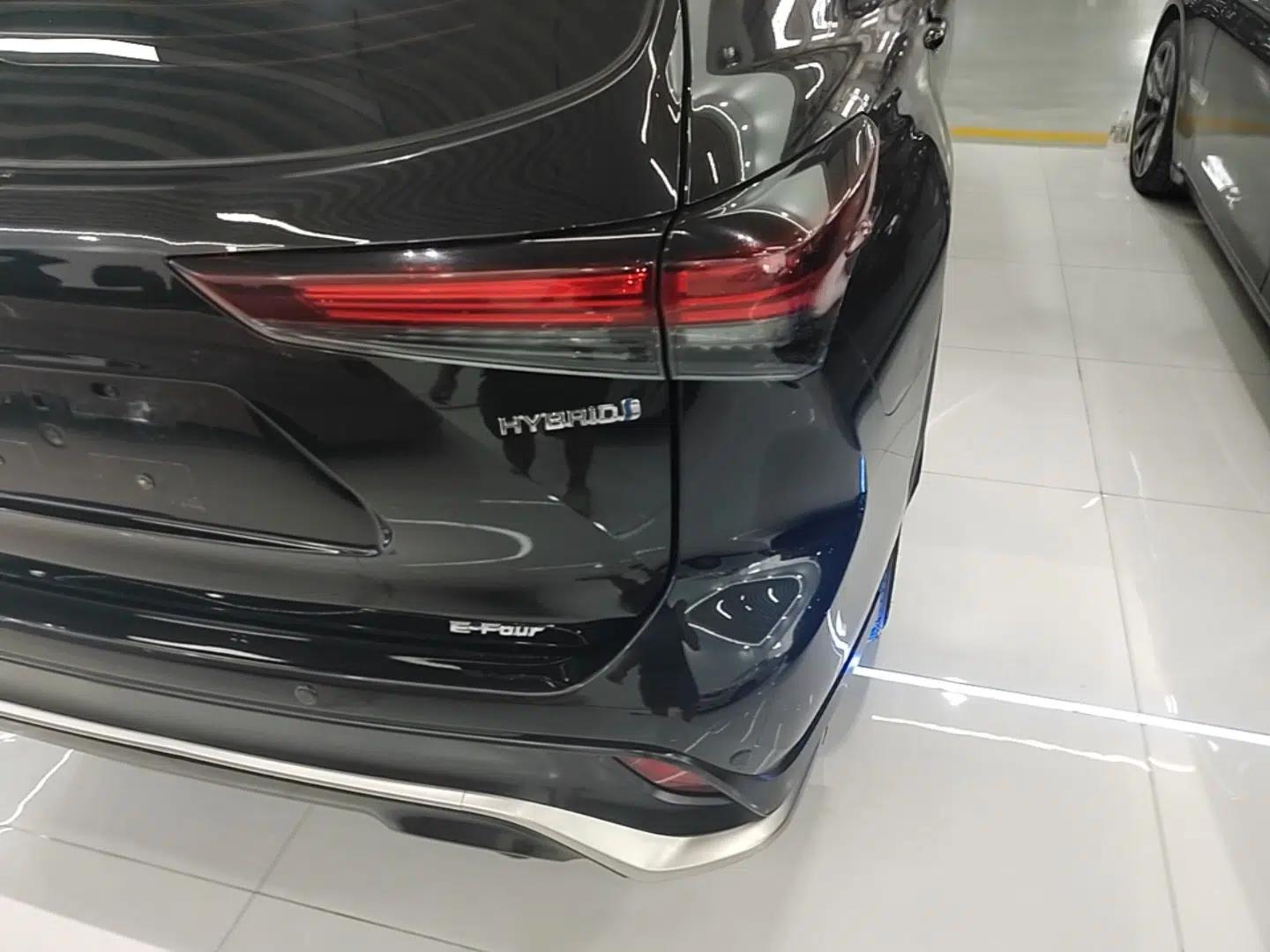 Toyota Crown Kluger 2023 2.5L HEV Four-Wheel Drive Luxury Edition — миниатюра 9