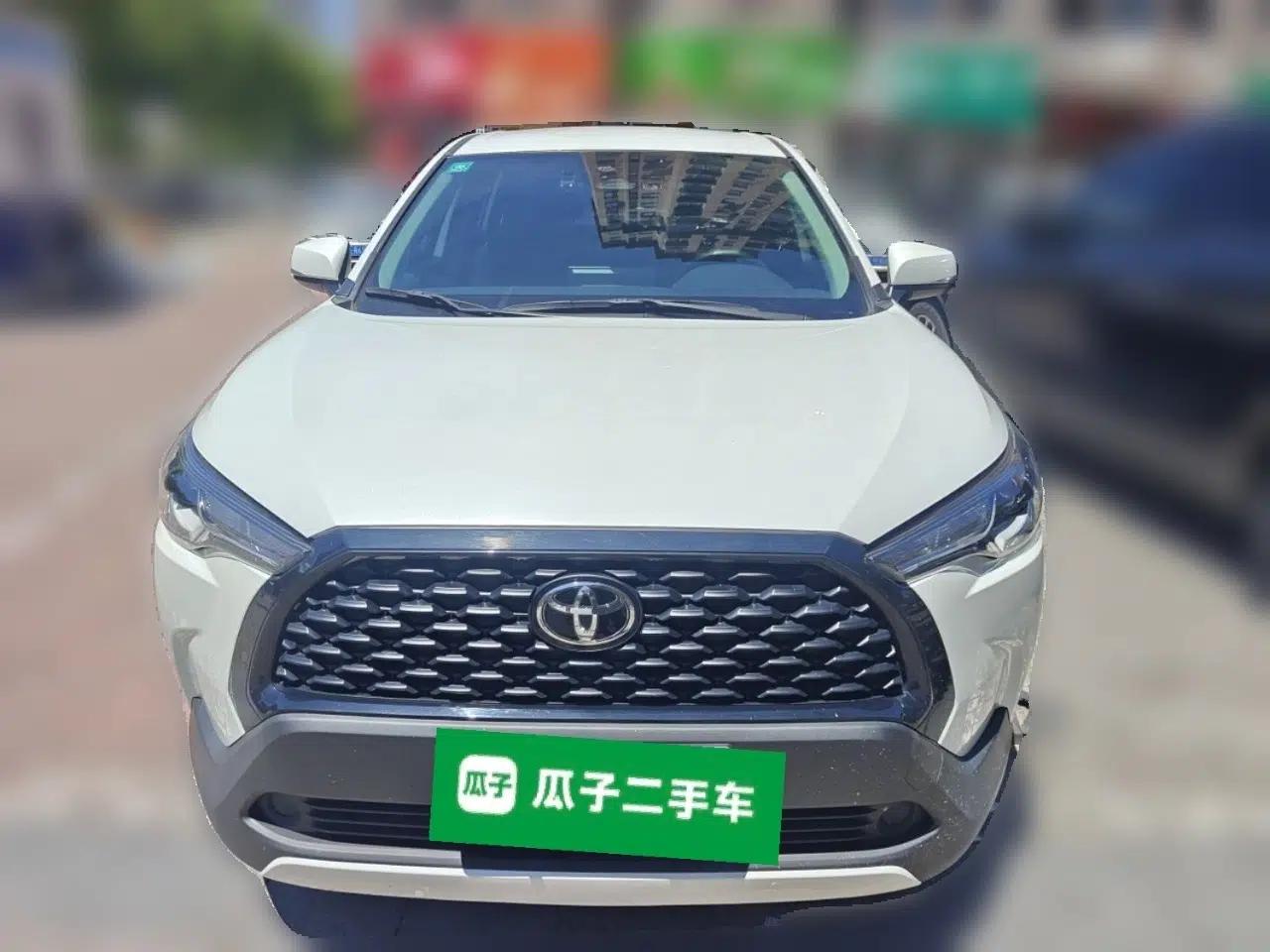 Toyota Corolla Cross 2024 2.0L Smart Electric Hybrid Dual-Engine Pioneer Edition — миниатюра 2