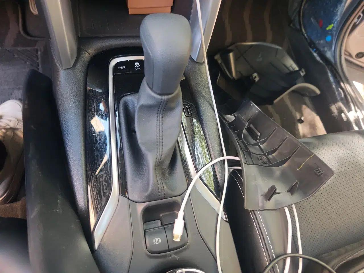 Toyota Corolla Cross 2024 2.0L Elite Edition — миниатюра 14