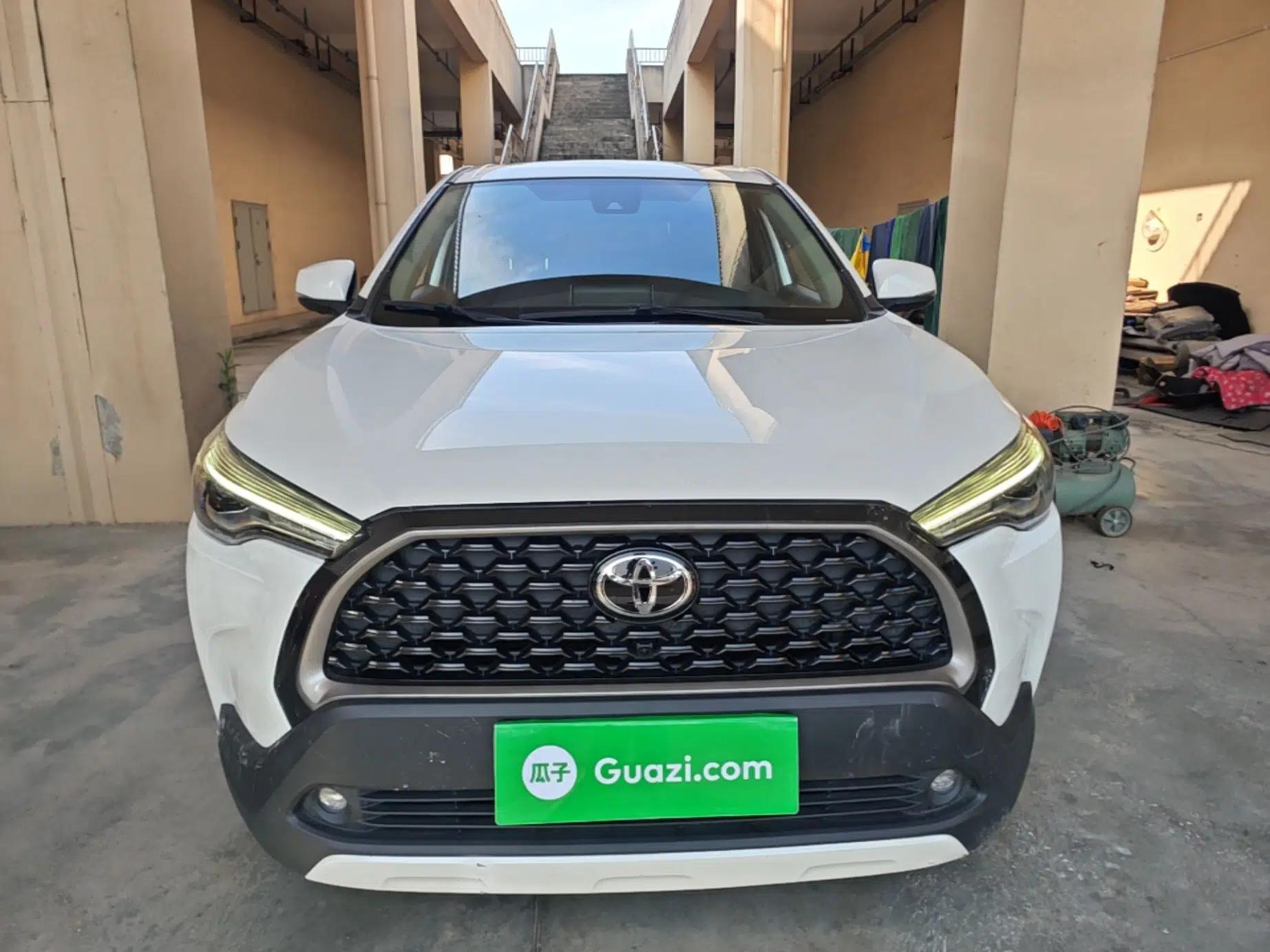 Toyota Corolla Cross 2022 2.0L Deluxe Edition — миниатюра 2