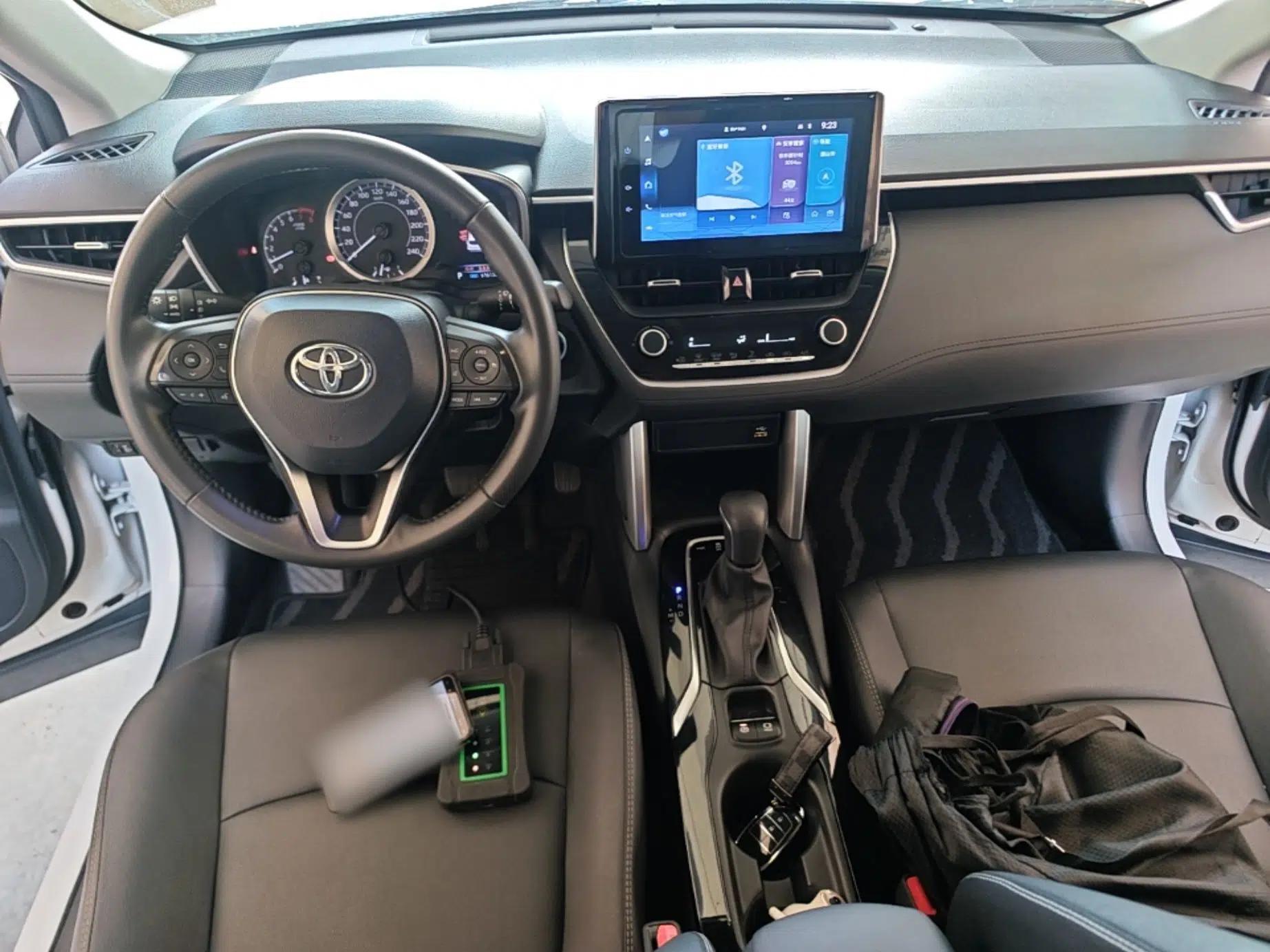 Toyota Corolla Cross 2022 2.0L Deluxe Edition — миниатюра 12