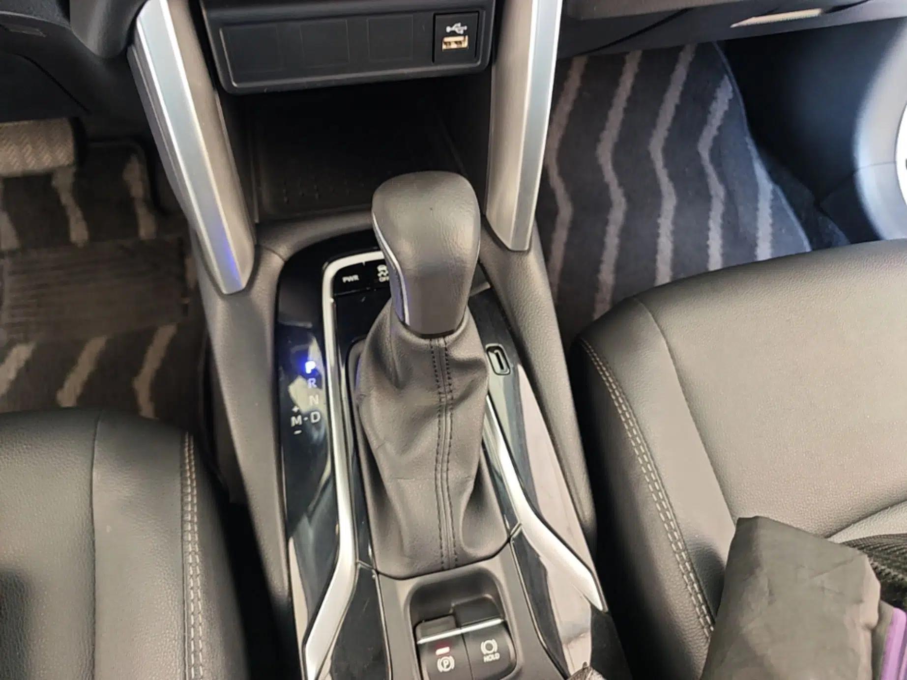Toyota Corolla Cross 2022 2.0L Deluxe Edition — миниатюра 16
