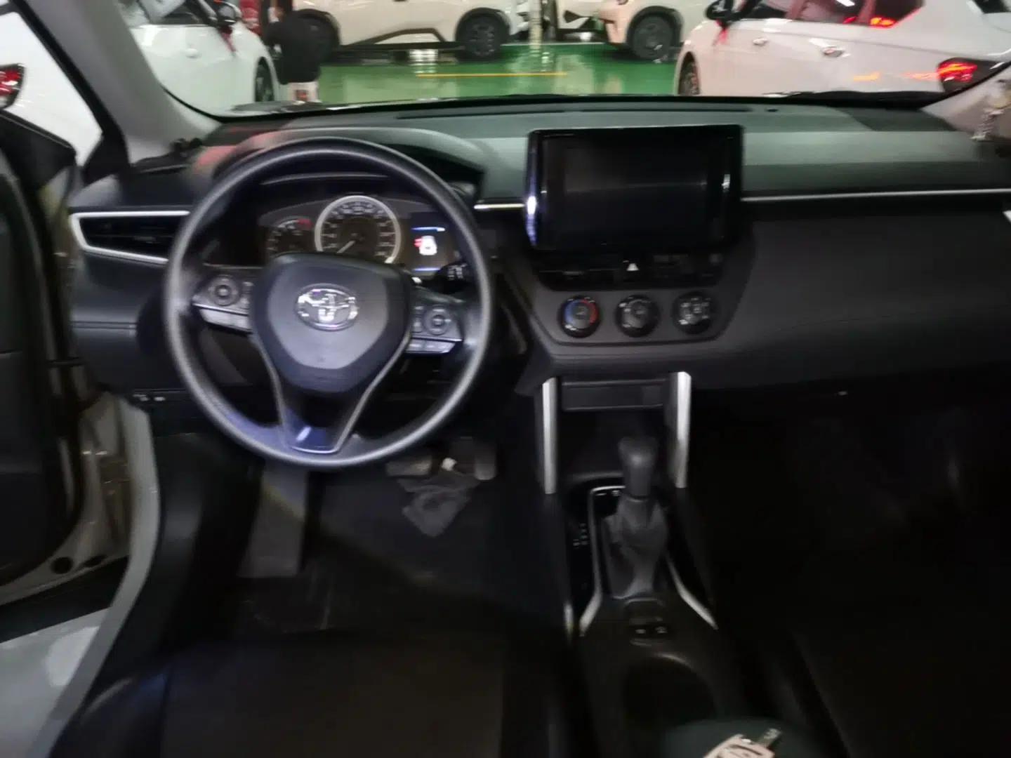 Toyota Corolla Cross 2022 2.0L Pioneer Edition — миниатюра 12